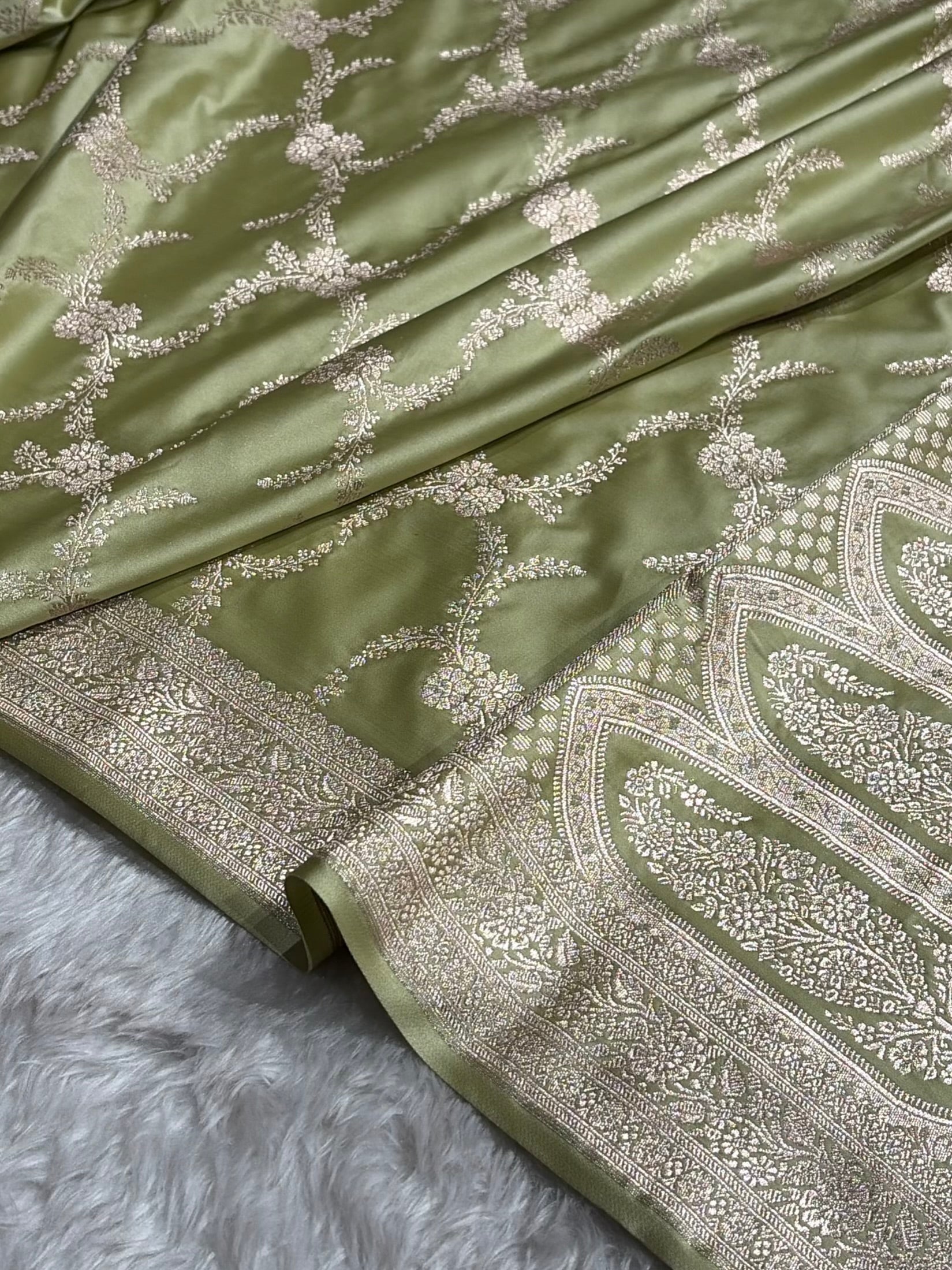 Pista Shades Banarasi With Floral Border Mashru Silk Saree MSM-127