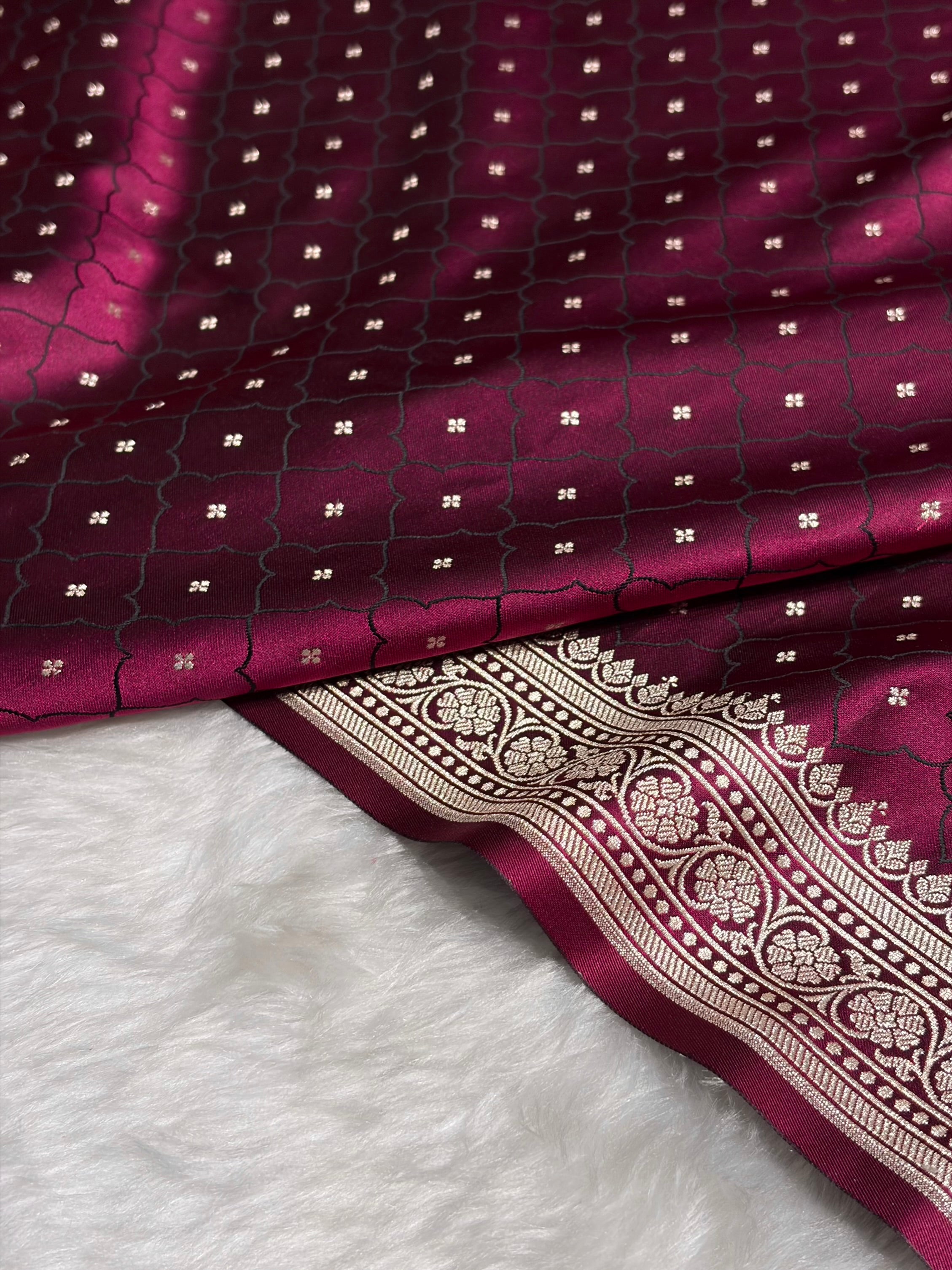 Garnet Shades Tanchoi Motif Mashru Silk Saree MST-13