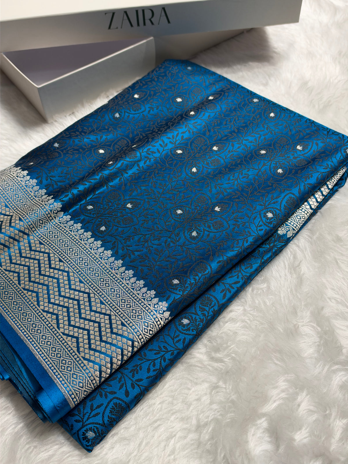 German Blue Shades Jamawar Tanchoi Motif Mashru Silk Saree MST-17