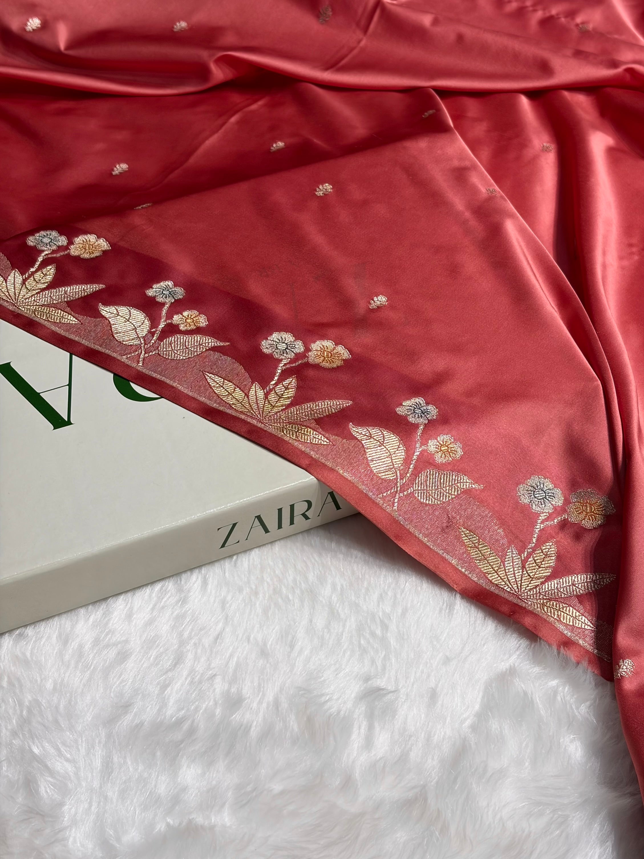 Banarasi Peach Shades Minakari Booti Mashru Silk Saree MS58