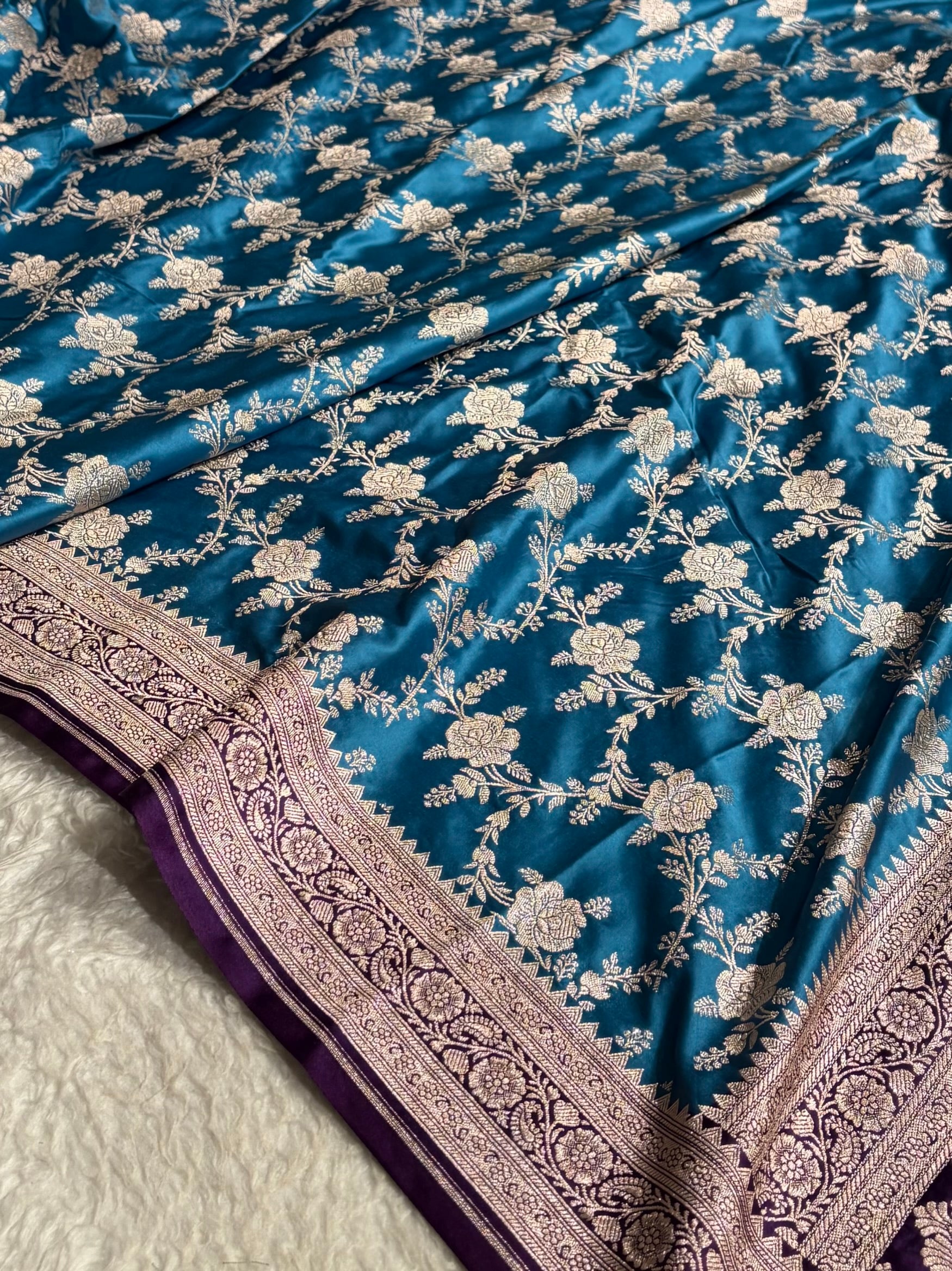 Contrast Firozi With Purple Floral Jaal Mashru Silk Saree MS28