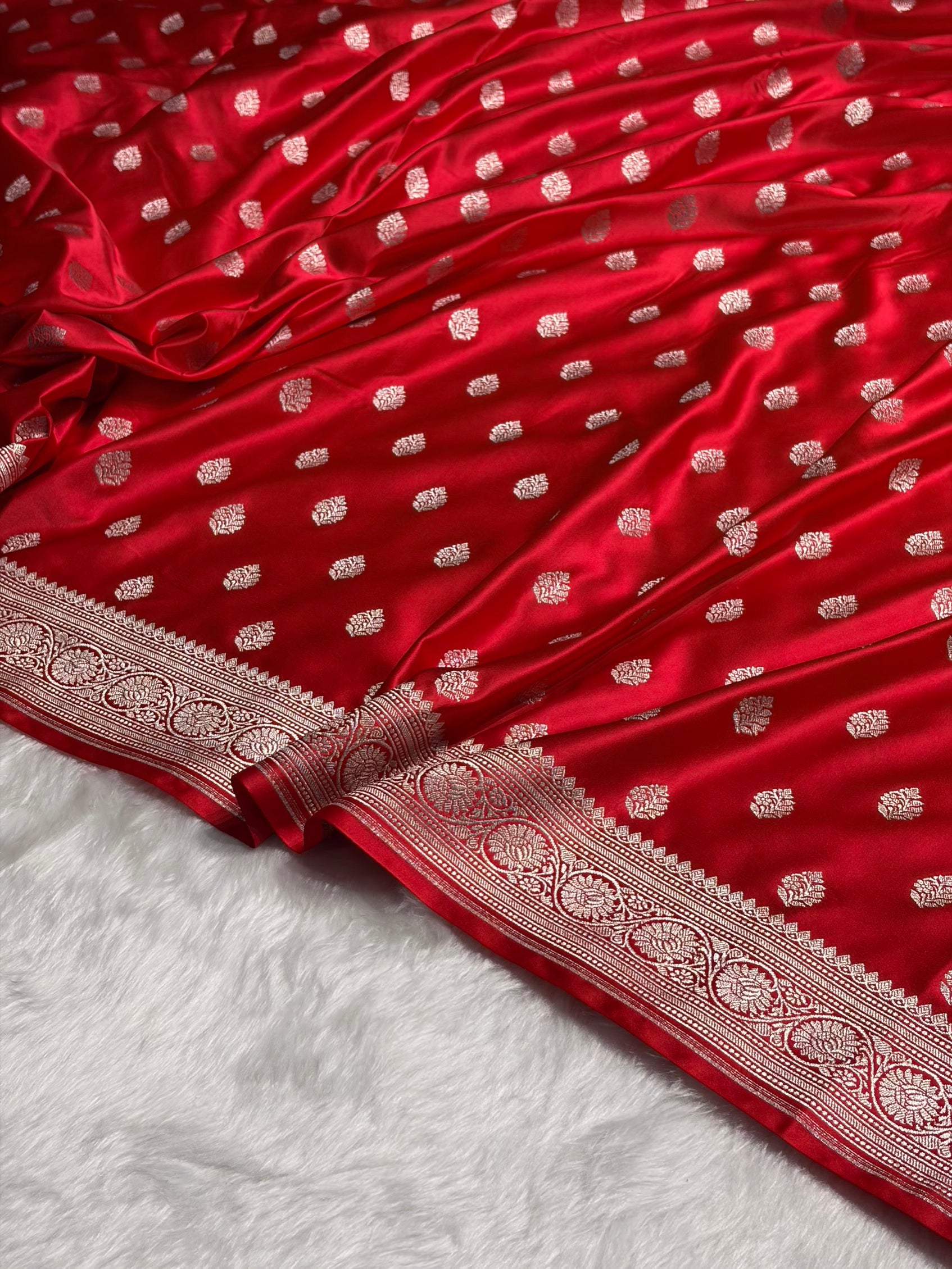 Red Shade Boota Mashru Silk Saree MS17
