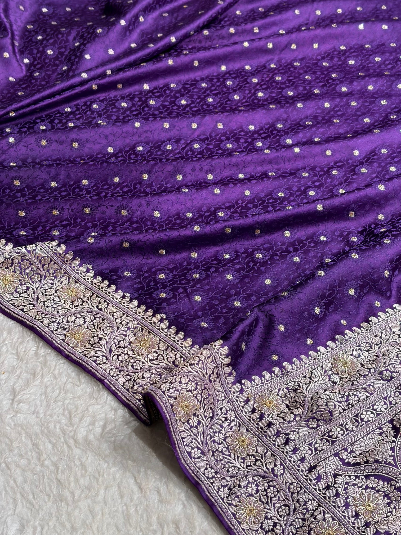 Purple Shades Booti Tanchoi With Ari & Zardozi Work Mashru Silk Saree BMS49