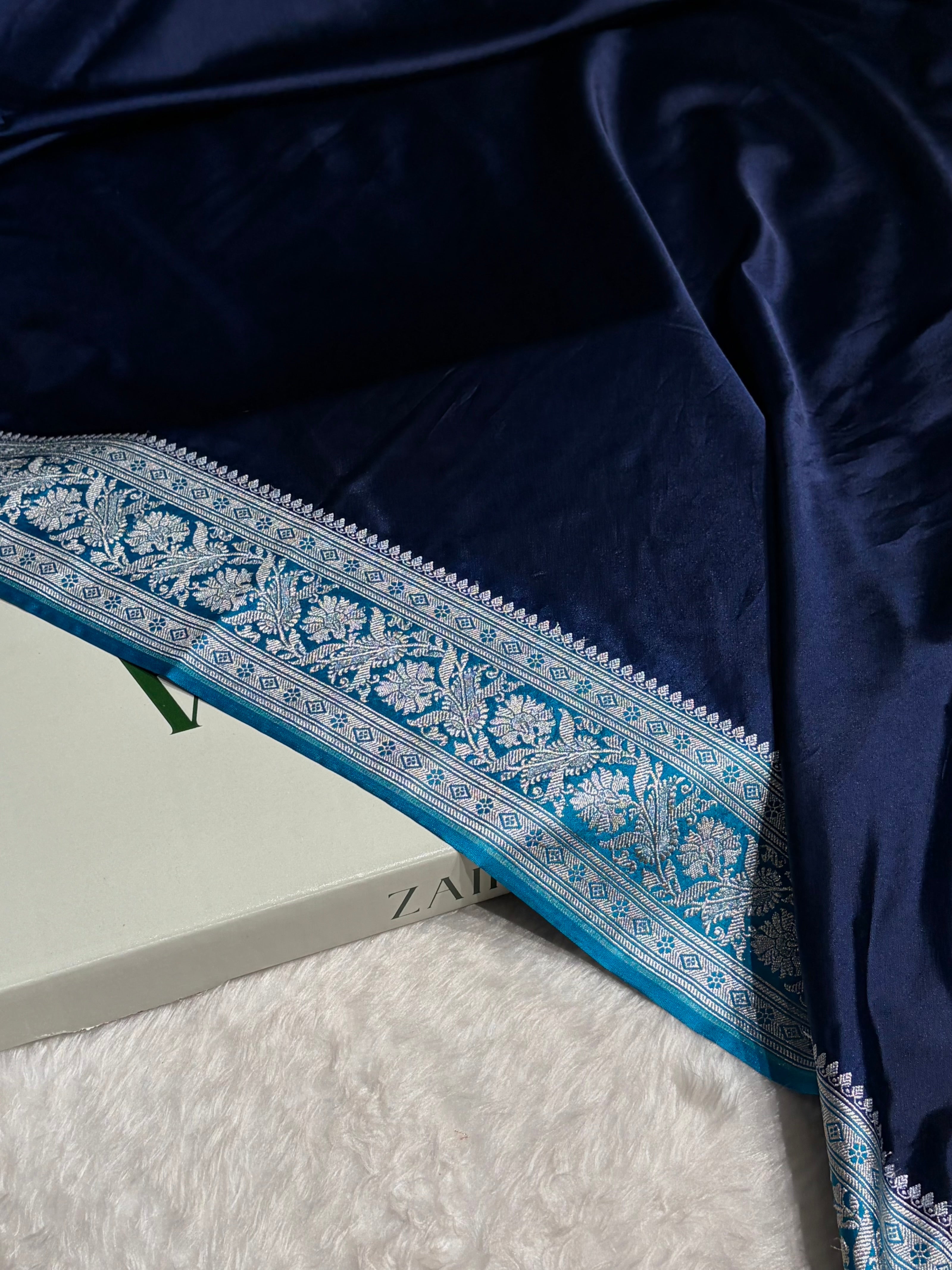 Contrast Navy Blue with Firozi Border Plain Mashru Silk Saree MS22