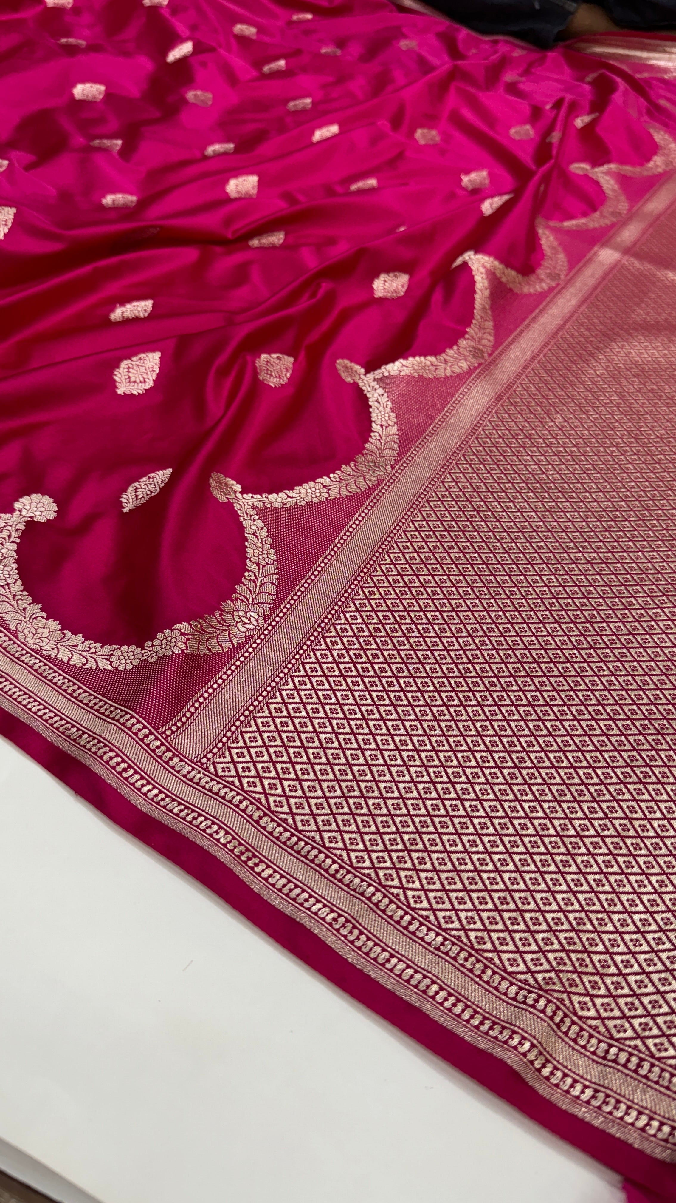 Ruby Pink Scallop Mashru Silk Saree