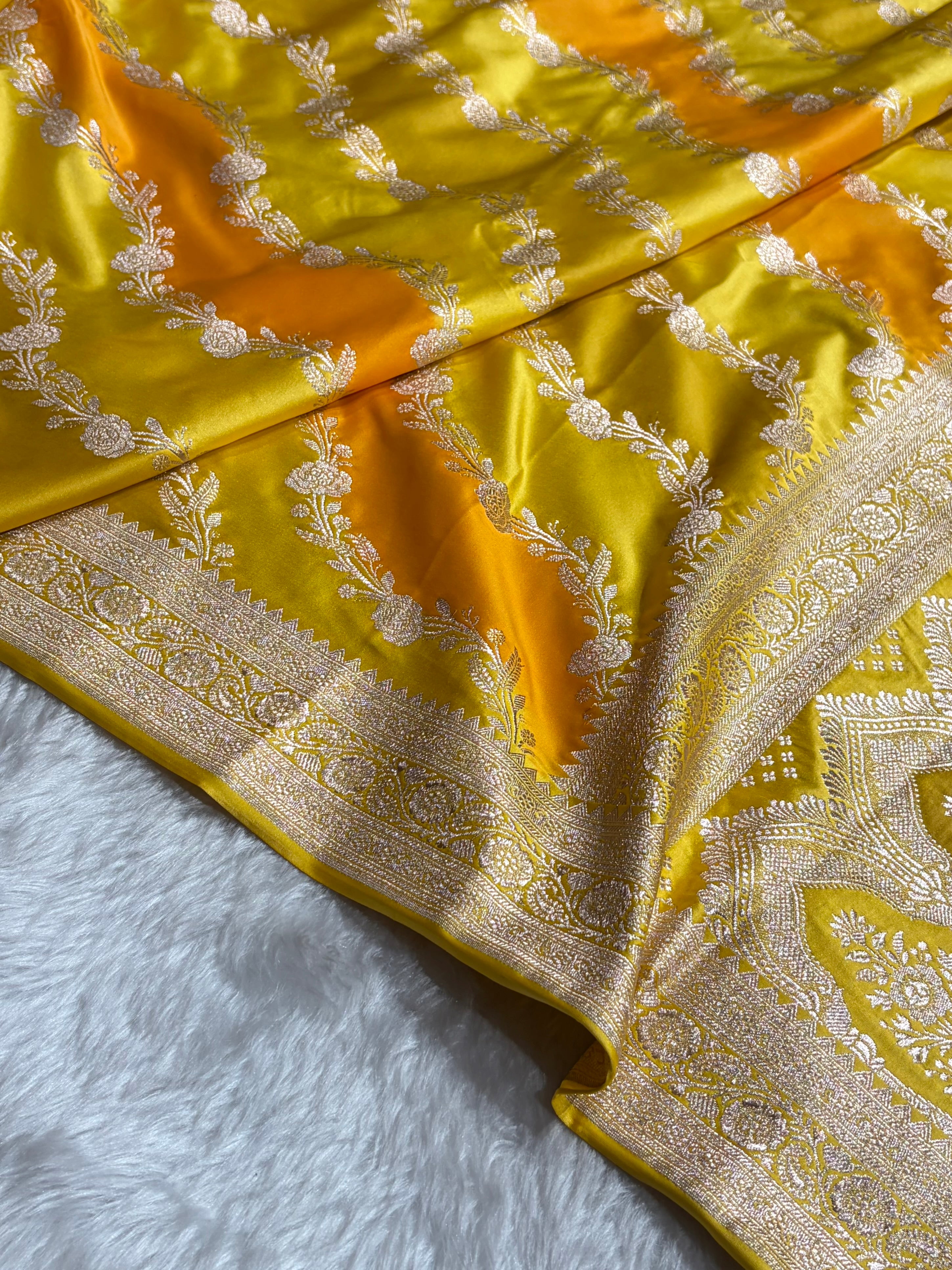 Mustard Rangkat Mashru Silk Saree With Cross Pattern MSRK03