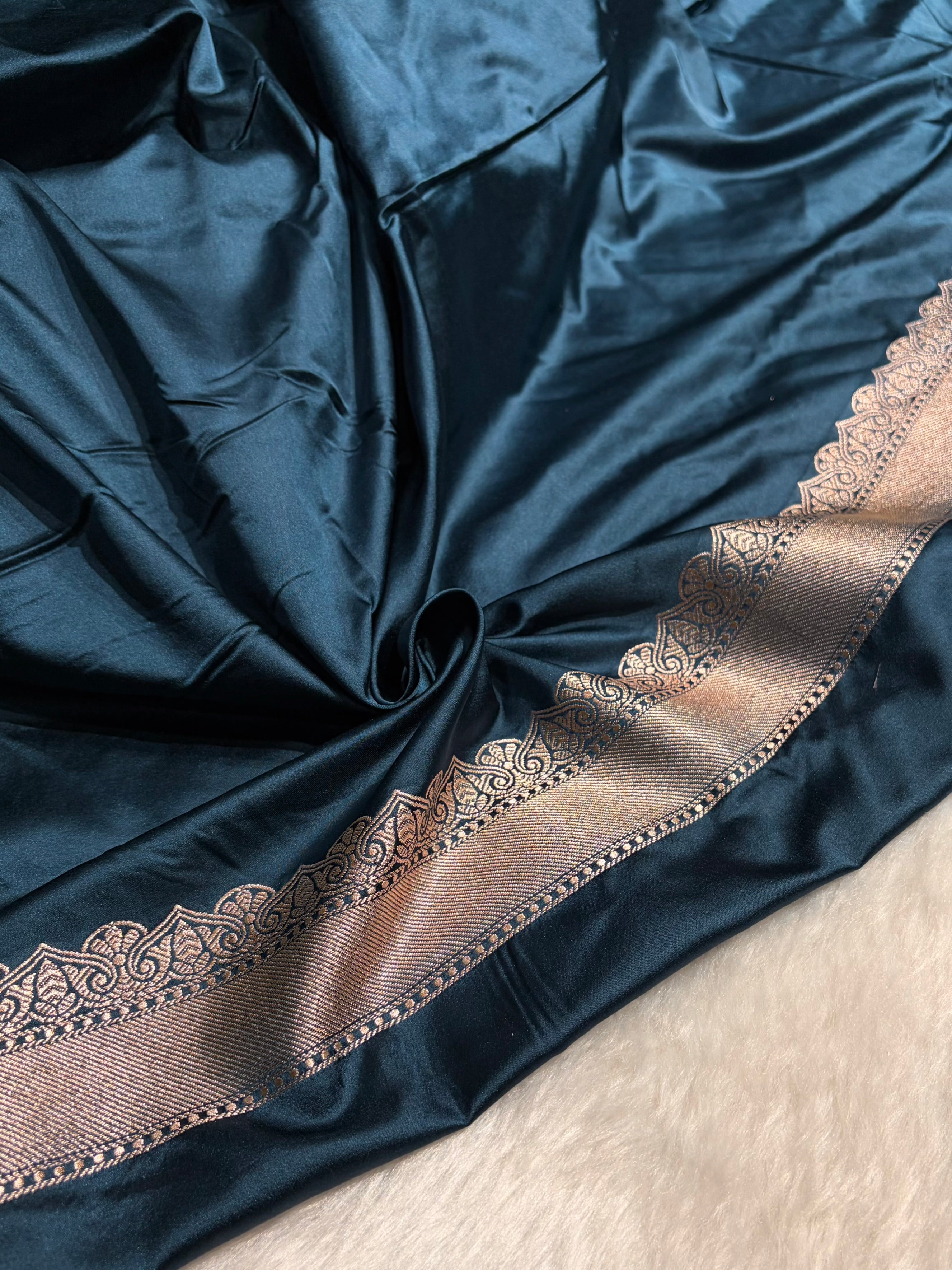 Firozi Shades Unique Boota Motif Mashru Silk Saree MS12