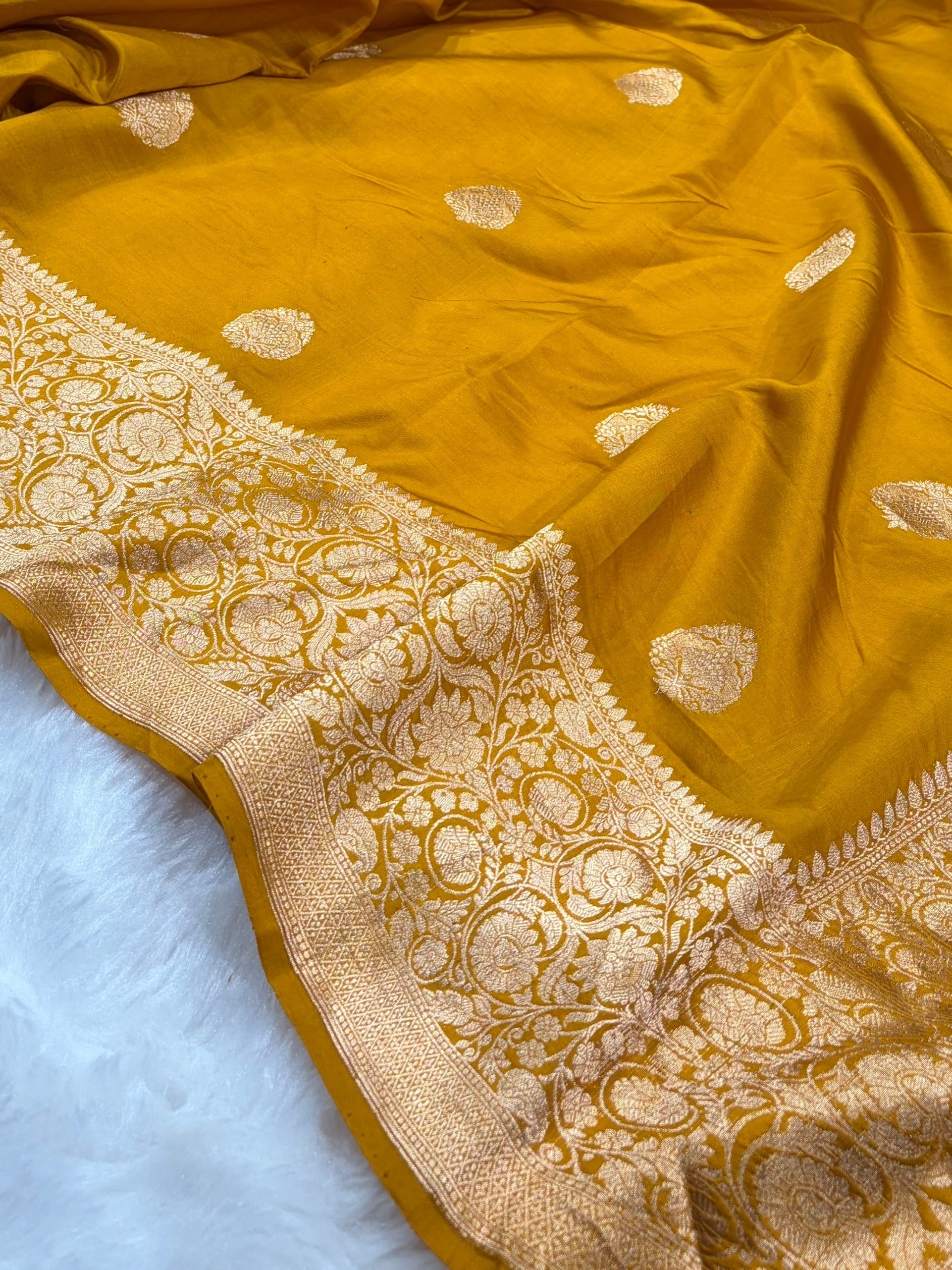 Banarasi Mustard Shades Boota Handwoven Pure Paper Silk Saree RM-93