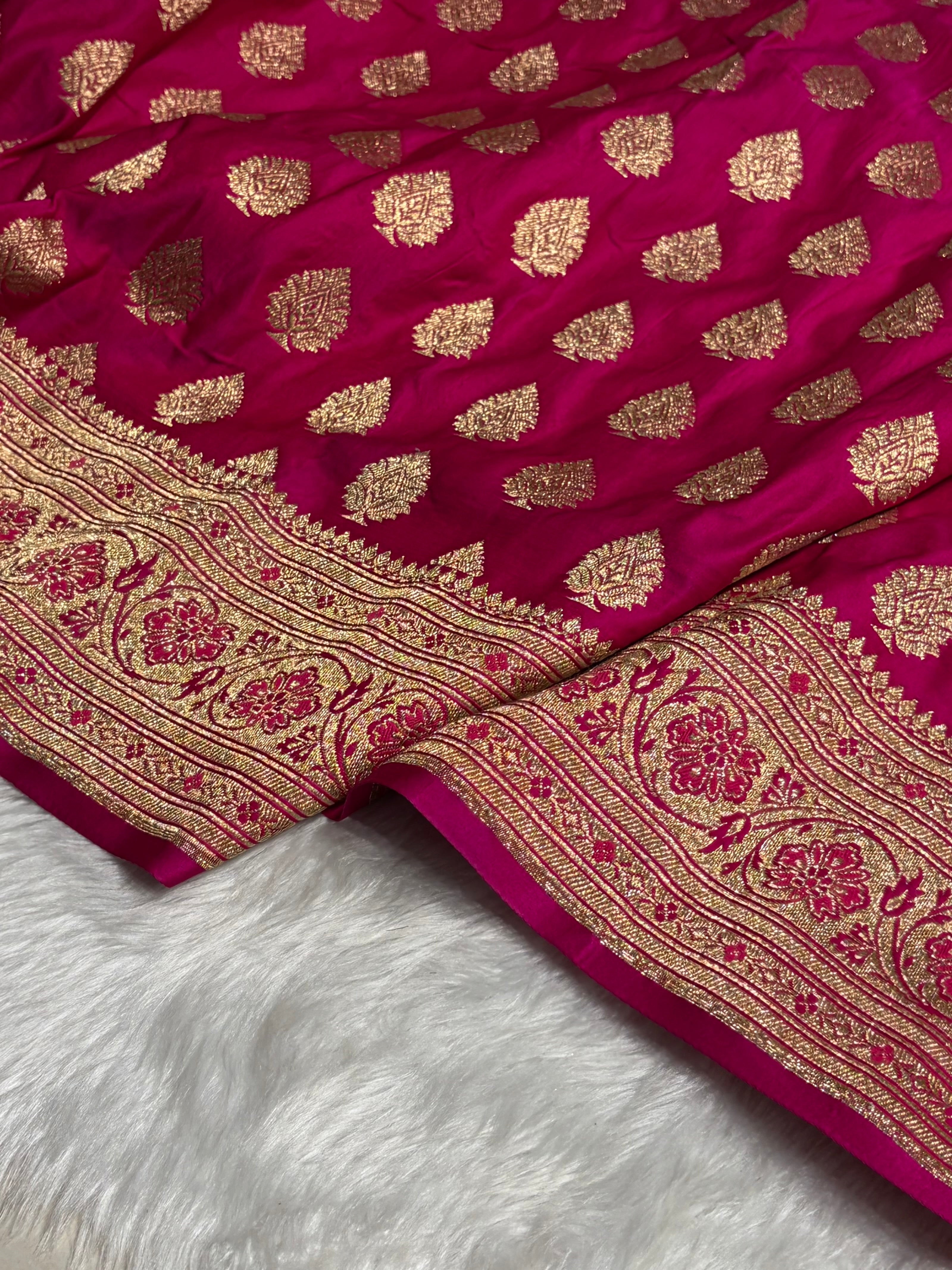 Rani Katan Silk Saree In Boota Floral Motif