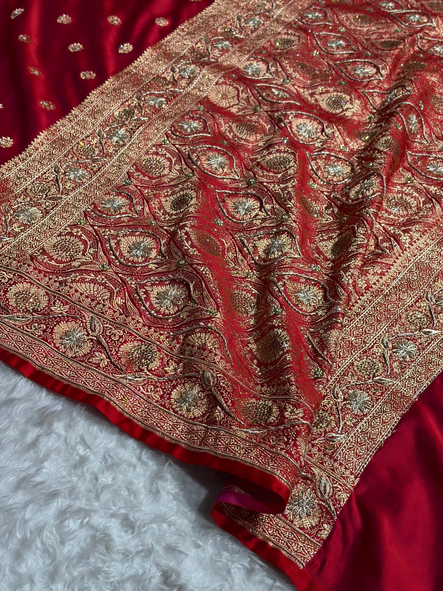 Banarasi Cross Red Work Pattern Satin Katan Silk Saree BSK72