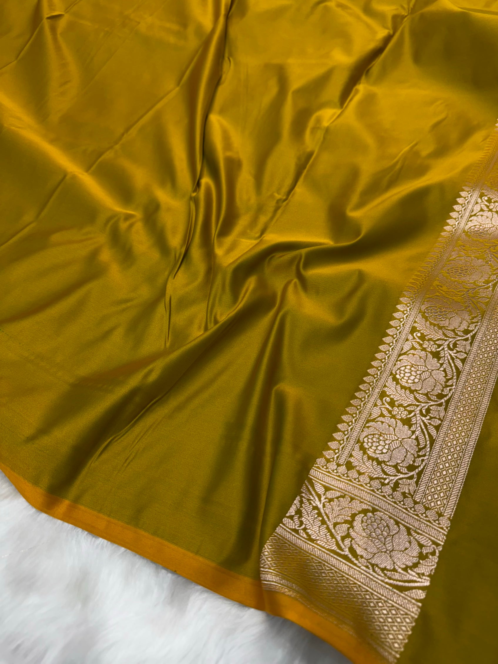 Mehendi Green Floral Boota Mashru Silk Saree MSM 77