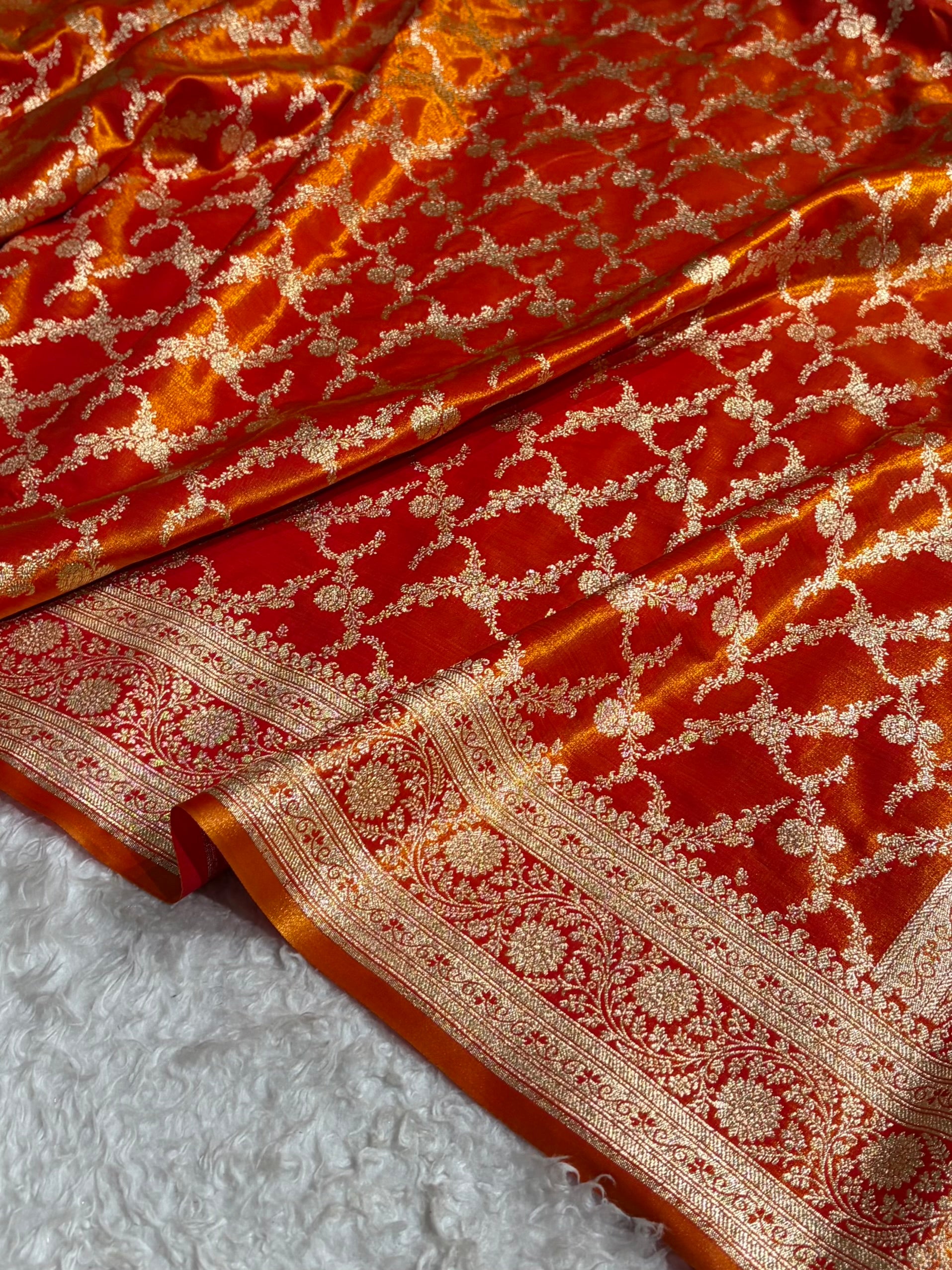 Fire Gold Shades Cross Pattern Banarasi Satin Silk Saree SS40