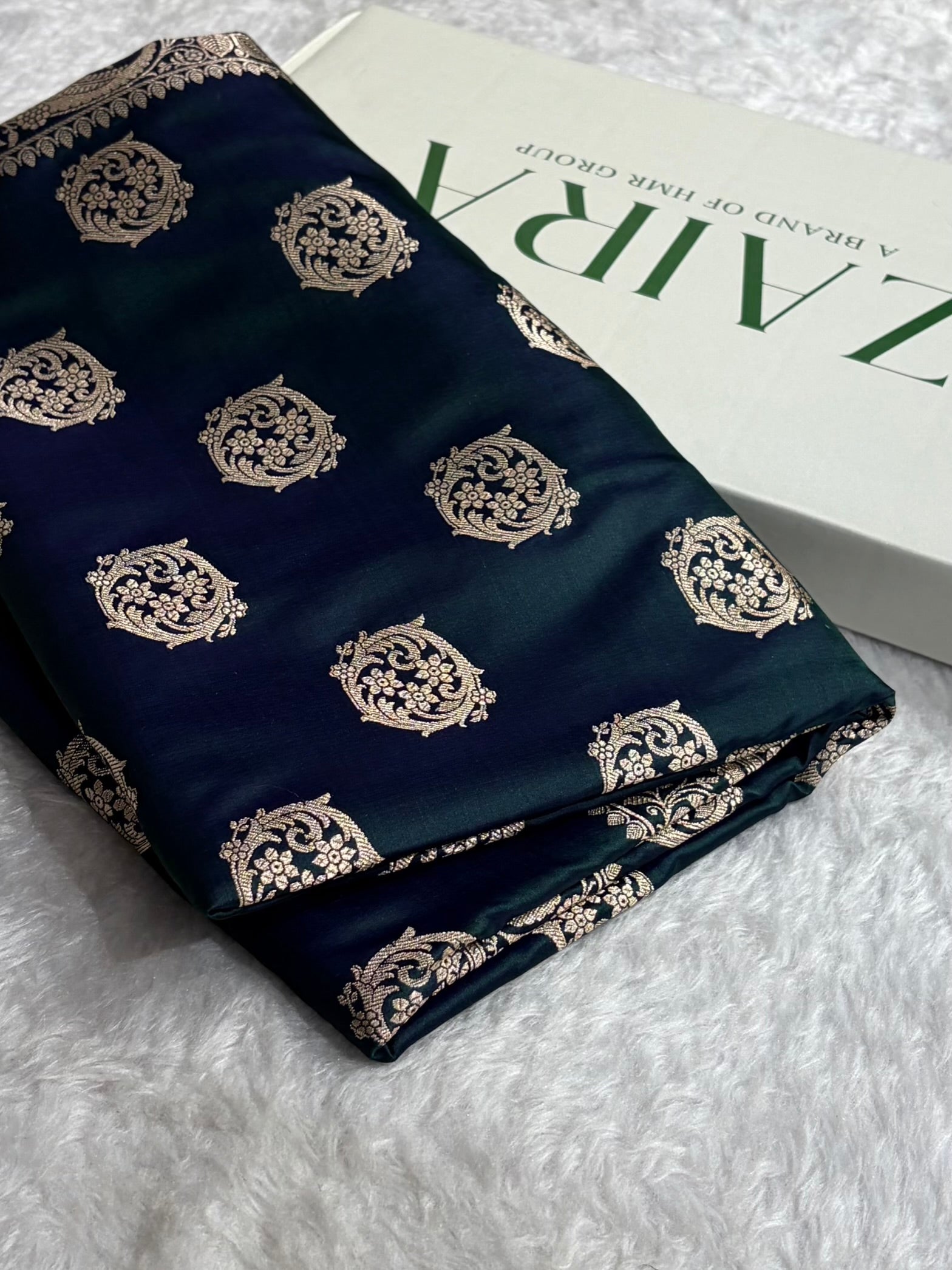 Banarasi Dark Peacock Shades Banarasi Boota Pattern Floral Mashru Silk Saree MSM-104