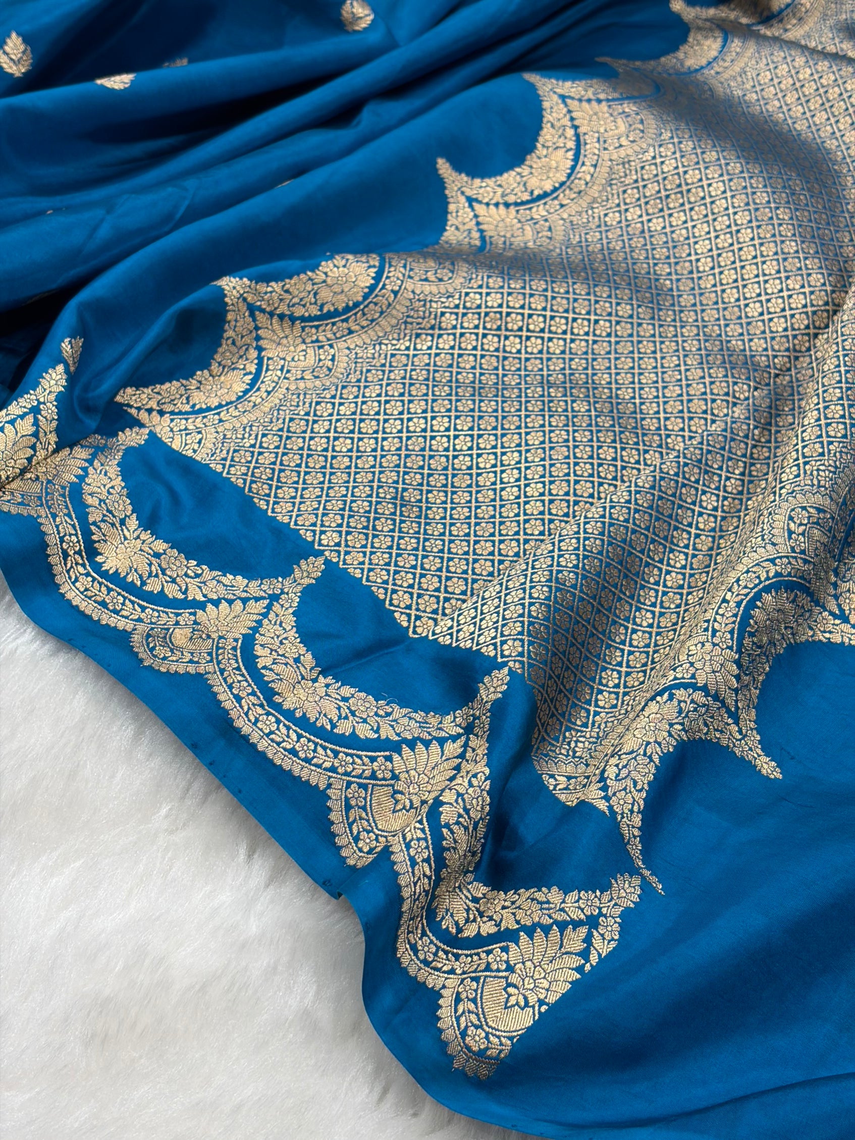 German Blue Shades Boota Handwoven Pure Katan Paper Silk RM-19