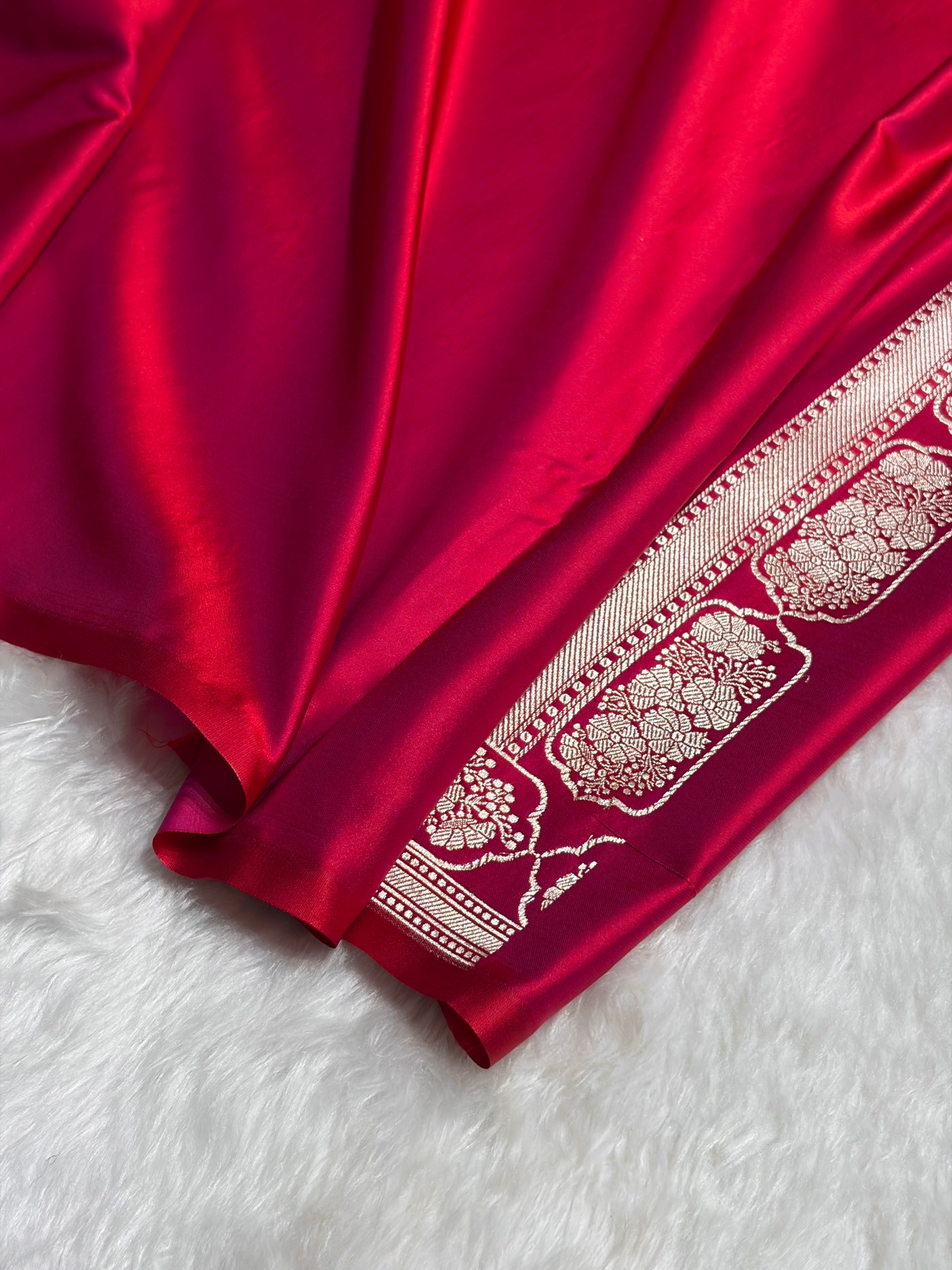 Magentic Red Boota With Floral Border Mashru Silk Saree MSM-93