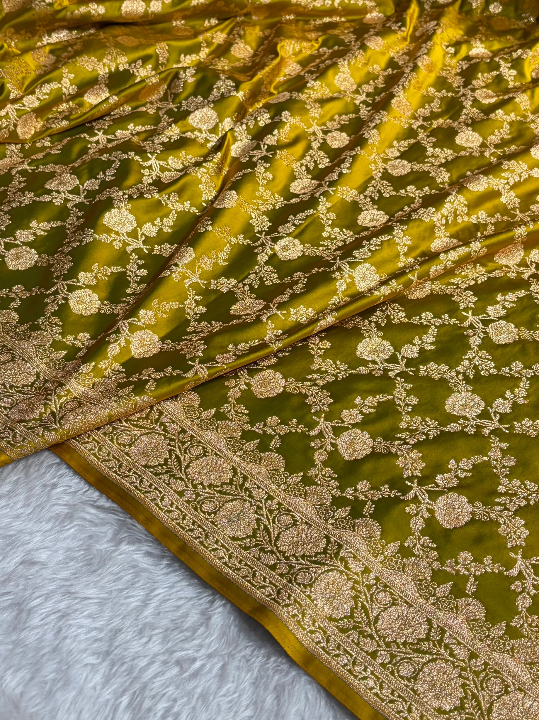 Liril Mehendi Shades Jaal Floral Pattern Satin Katan Silk Saree SK80