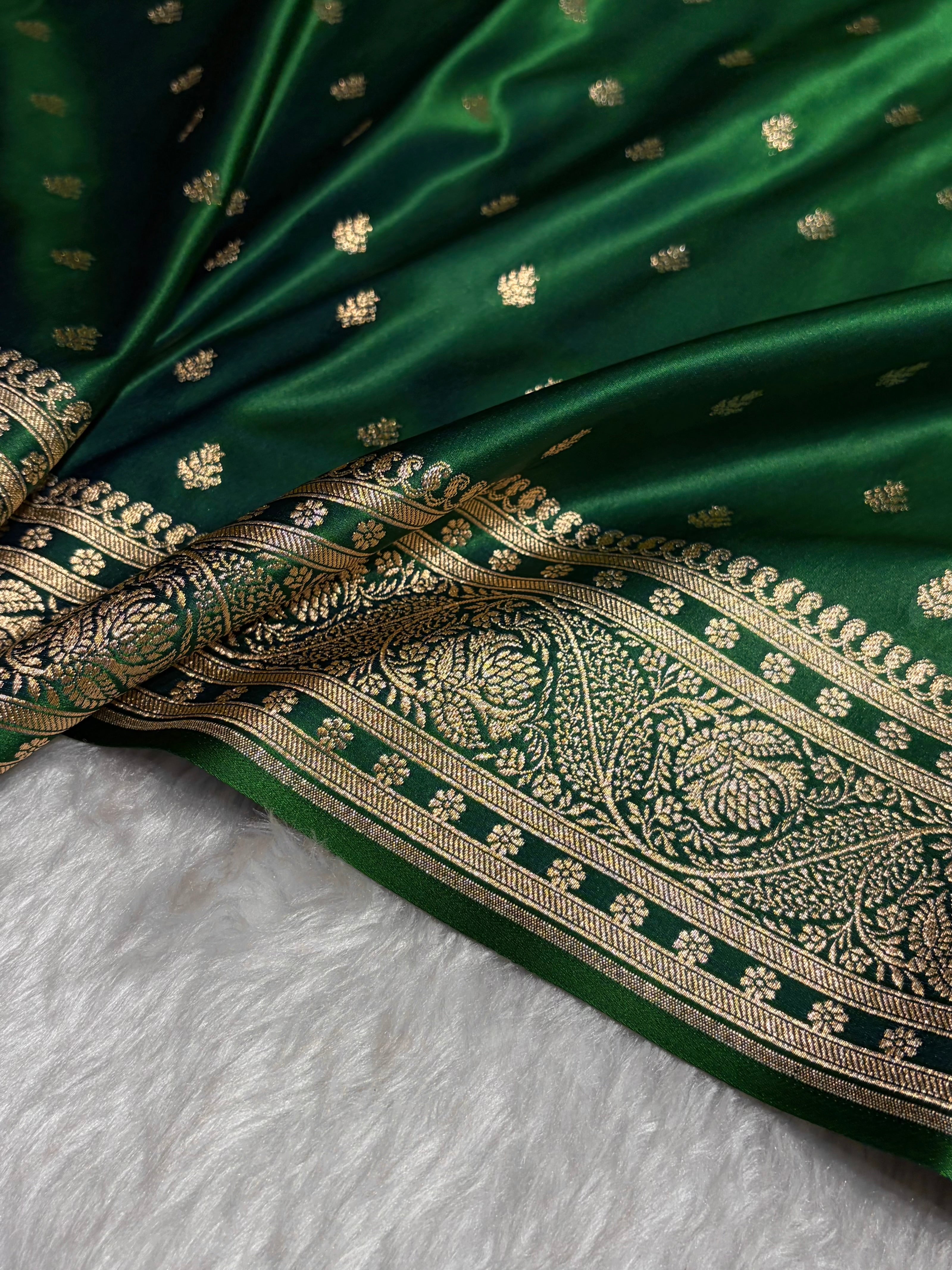 Cross Green Floral Pattern Satin Katan Silk Saree SK78