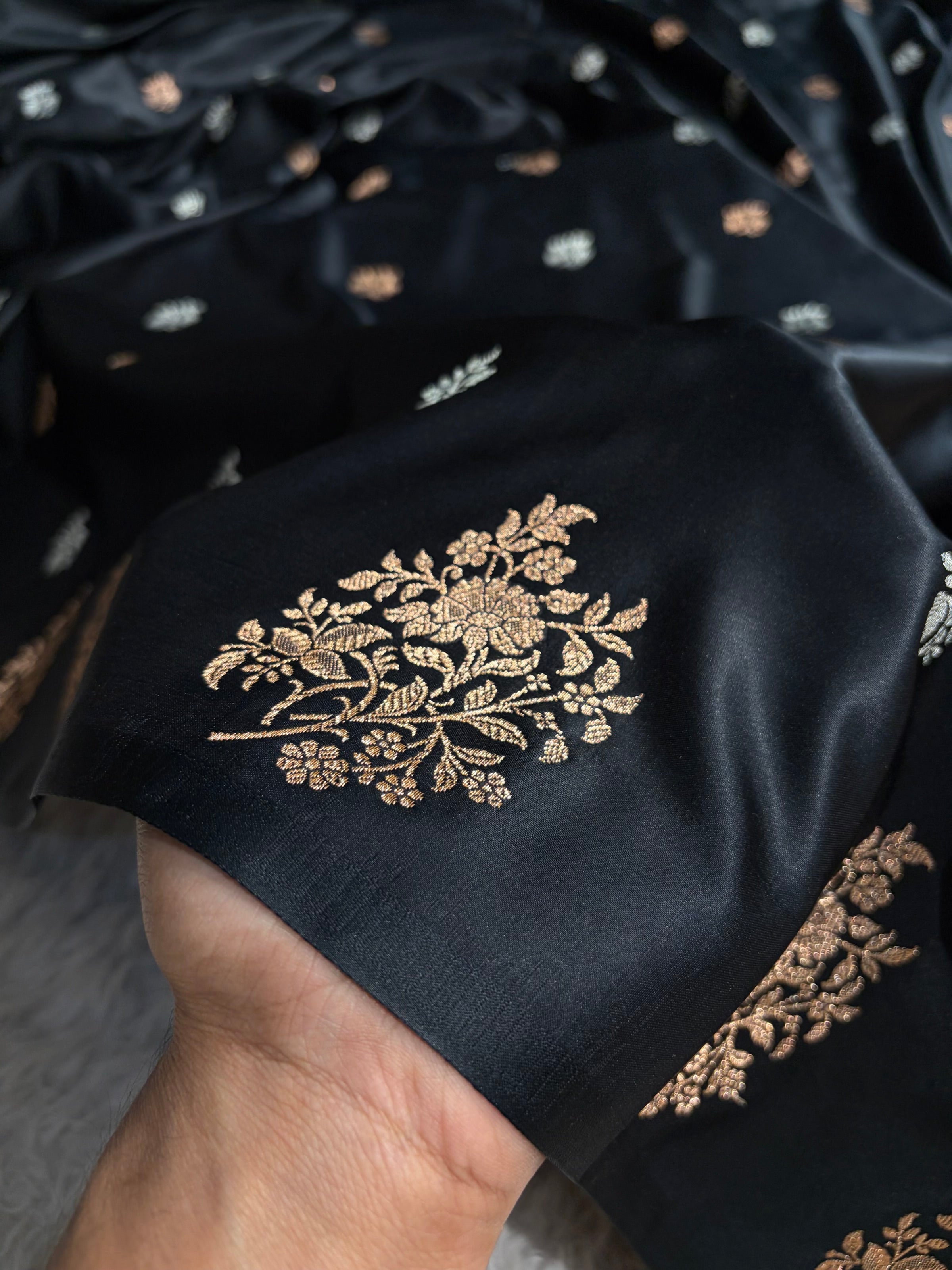 Black Shades Banarasi With Floral Border Mashru Silk Saree MSM-126