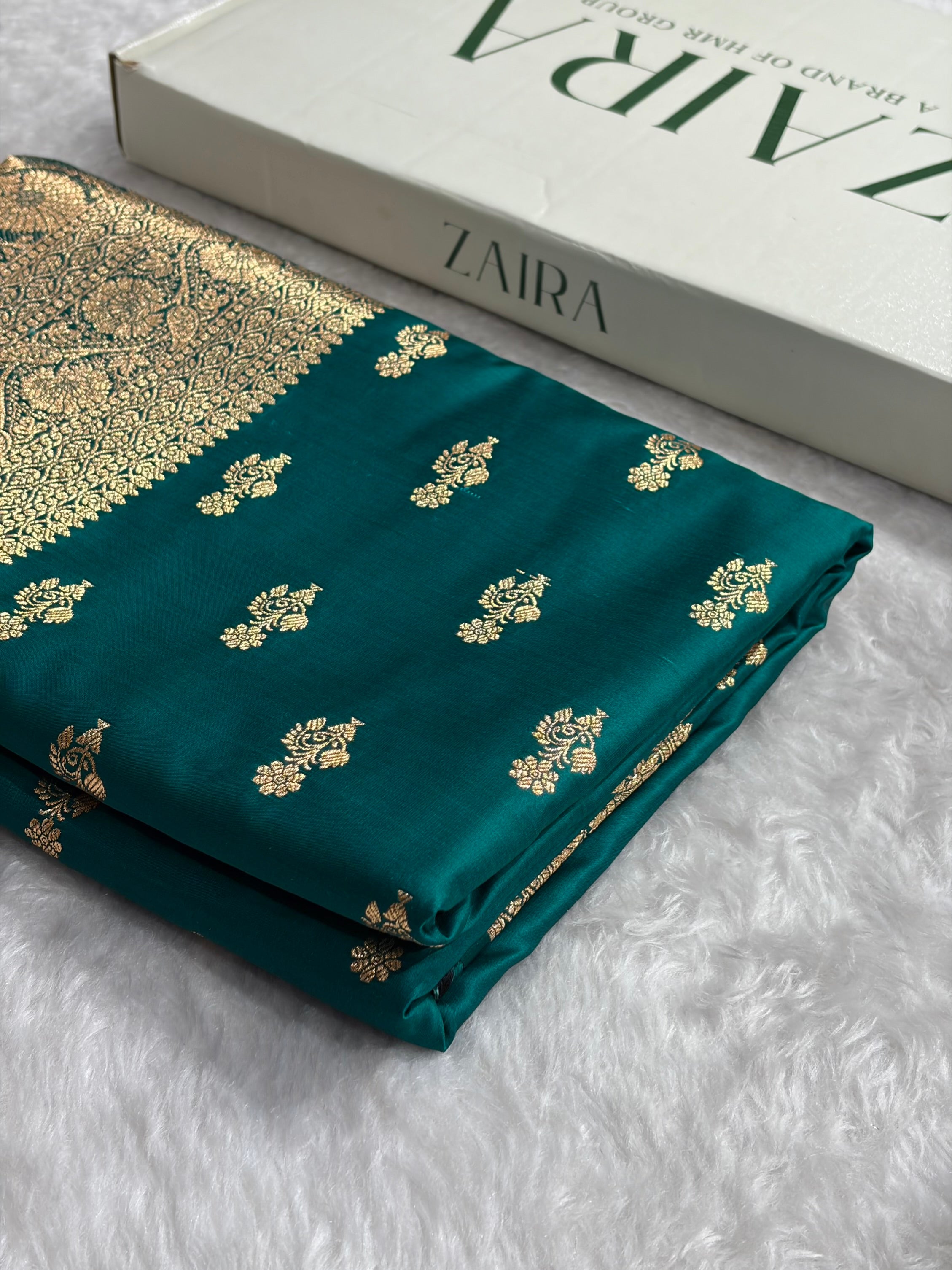Banarasi Rama Unique Boota Pattern Satin Katan Silk Saree SK68