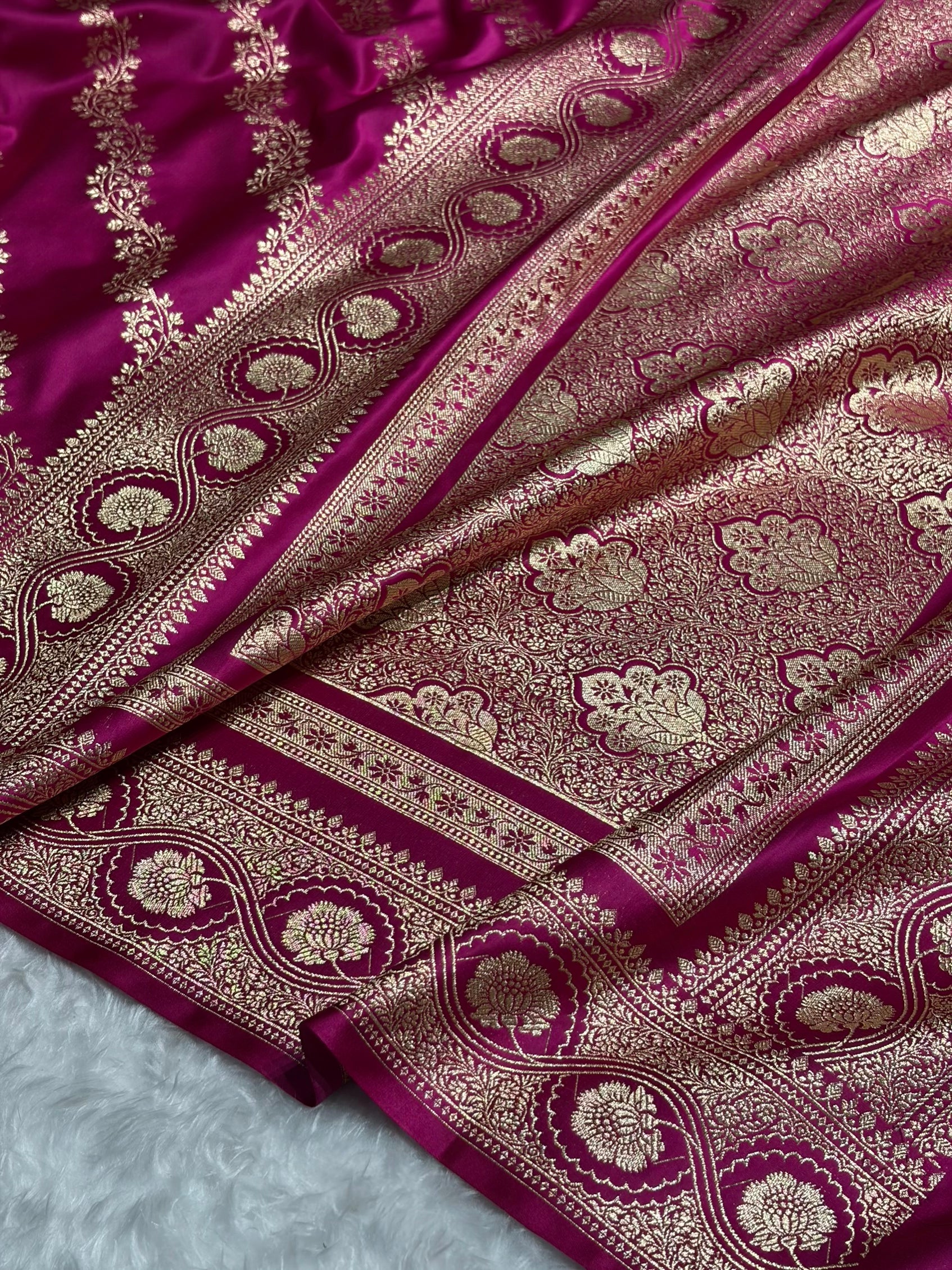 Rani Floral Cross Pattern Satin Katan Silk Saree SK74