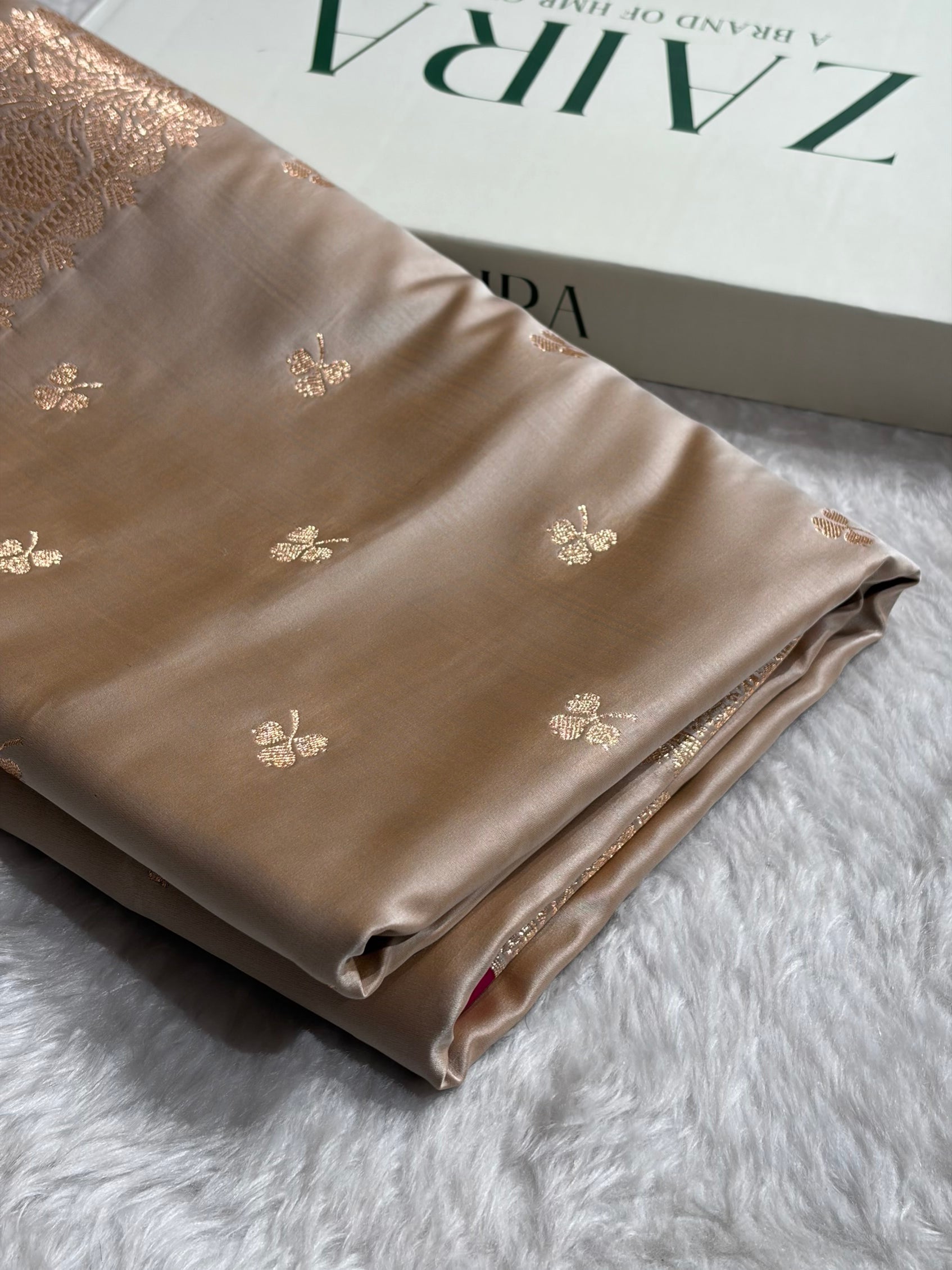 Beige Booti Katan Silk Saree SK09