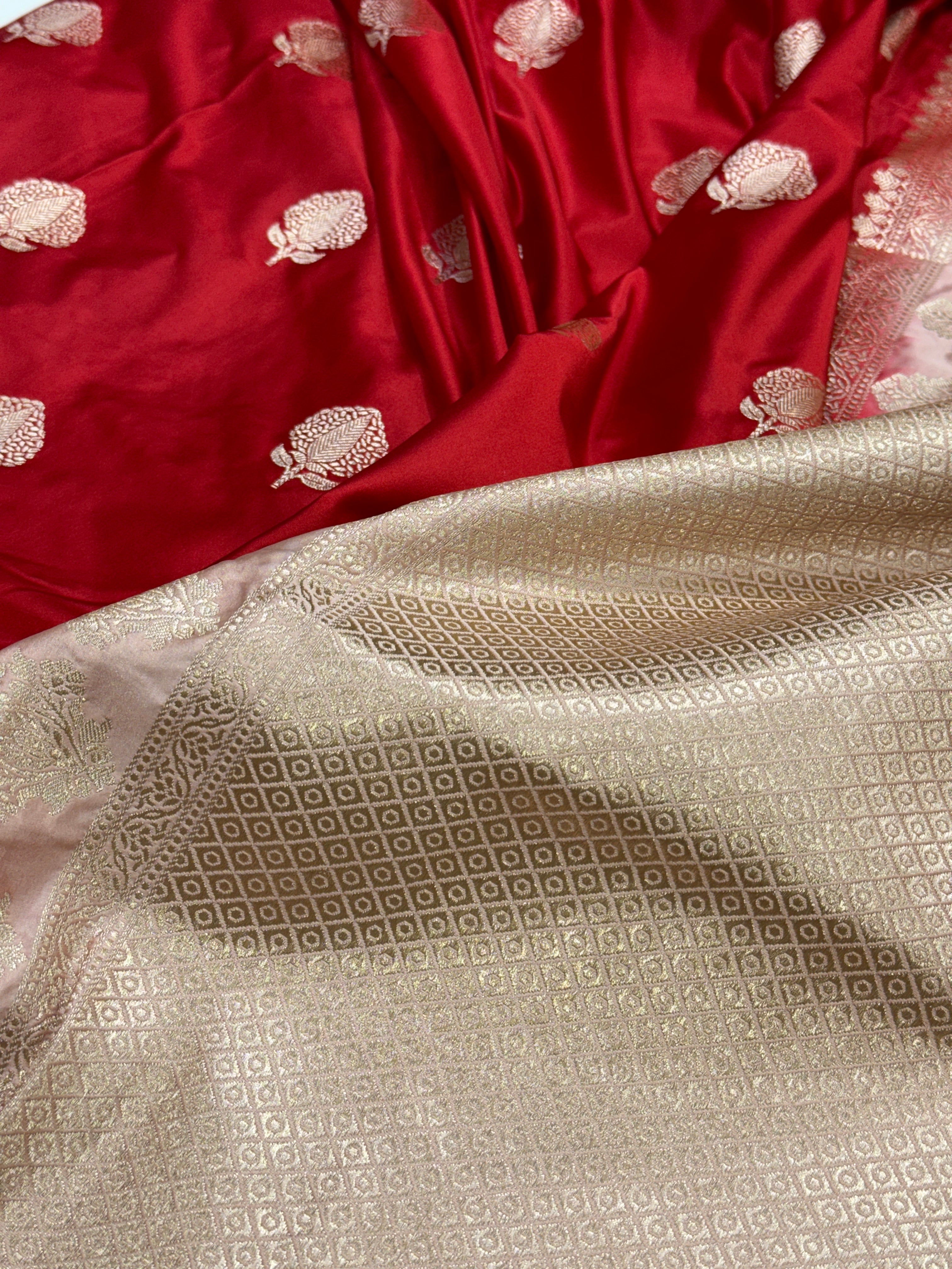 Contrast Red-Peach Combination Border Mashru Silk Saree With Big Border