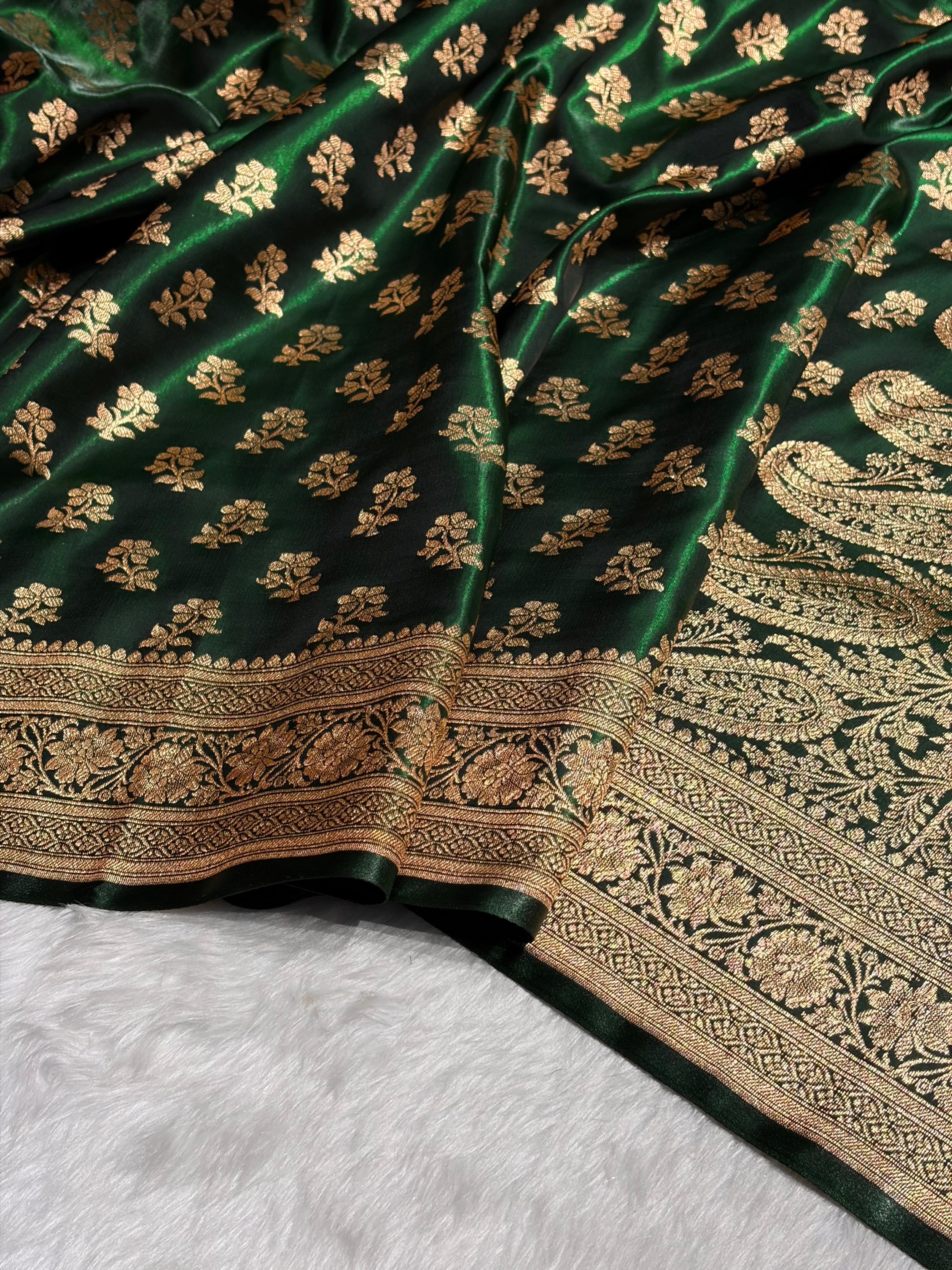 Bottle Green Shades Banarasi Satin Silk Saree SS34