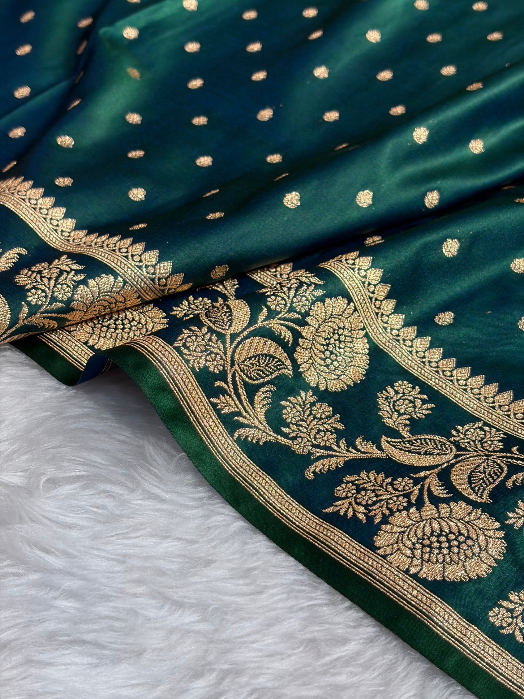 Banarasi Satin Katan Saree With Boota in Cross Green Shades SK107