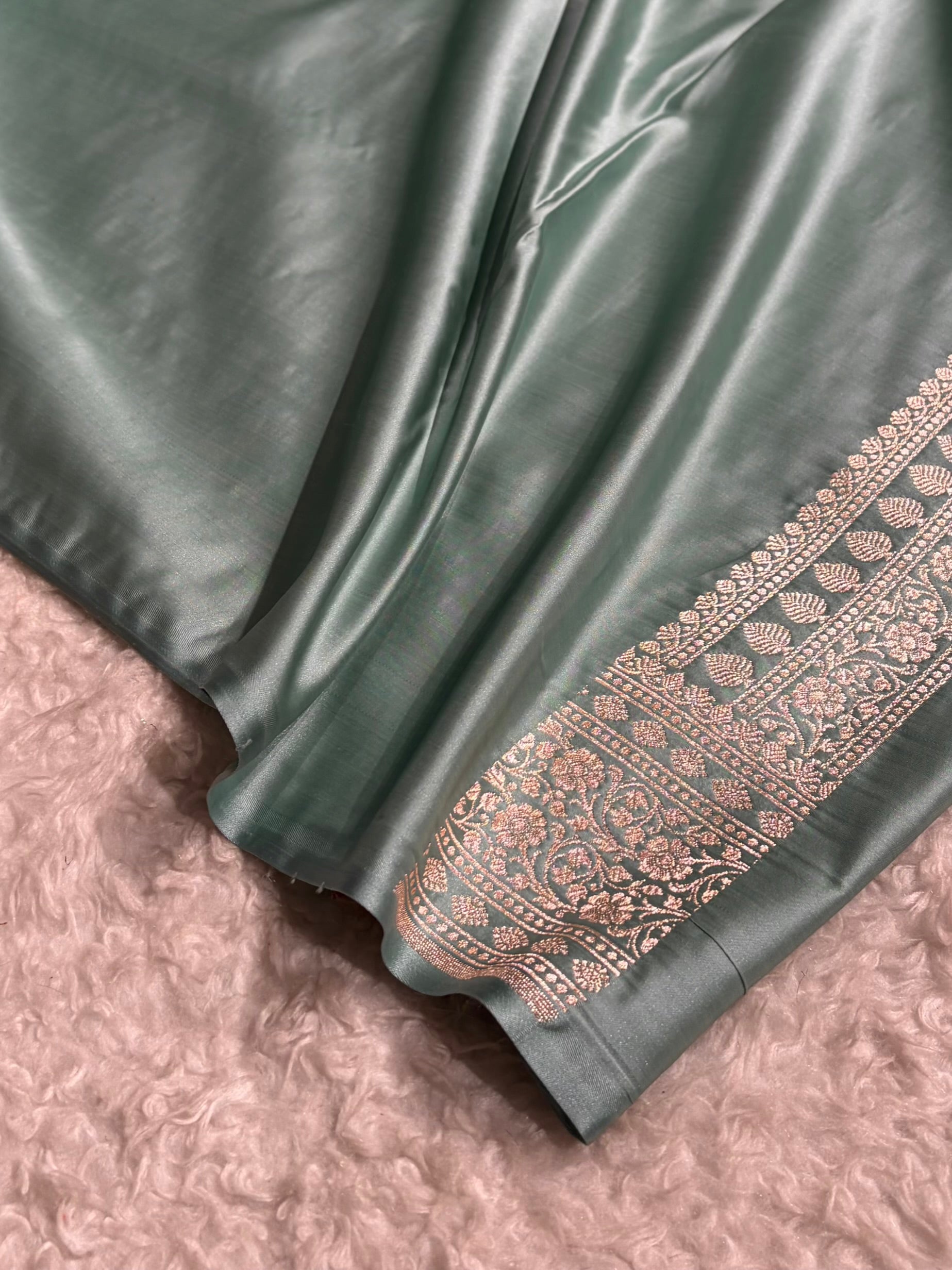 Sea Green Shades Banarasi With Floral Border Mashru Silk Saree MSM-124
