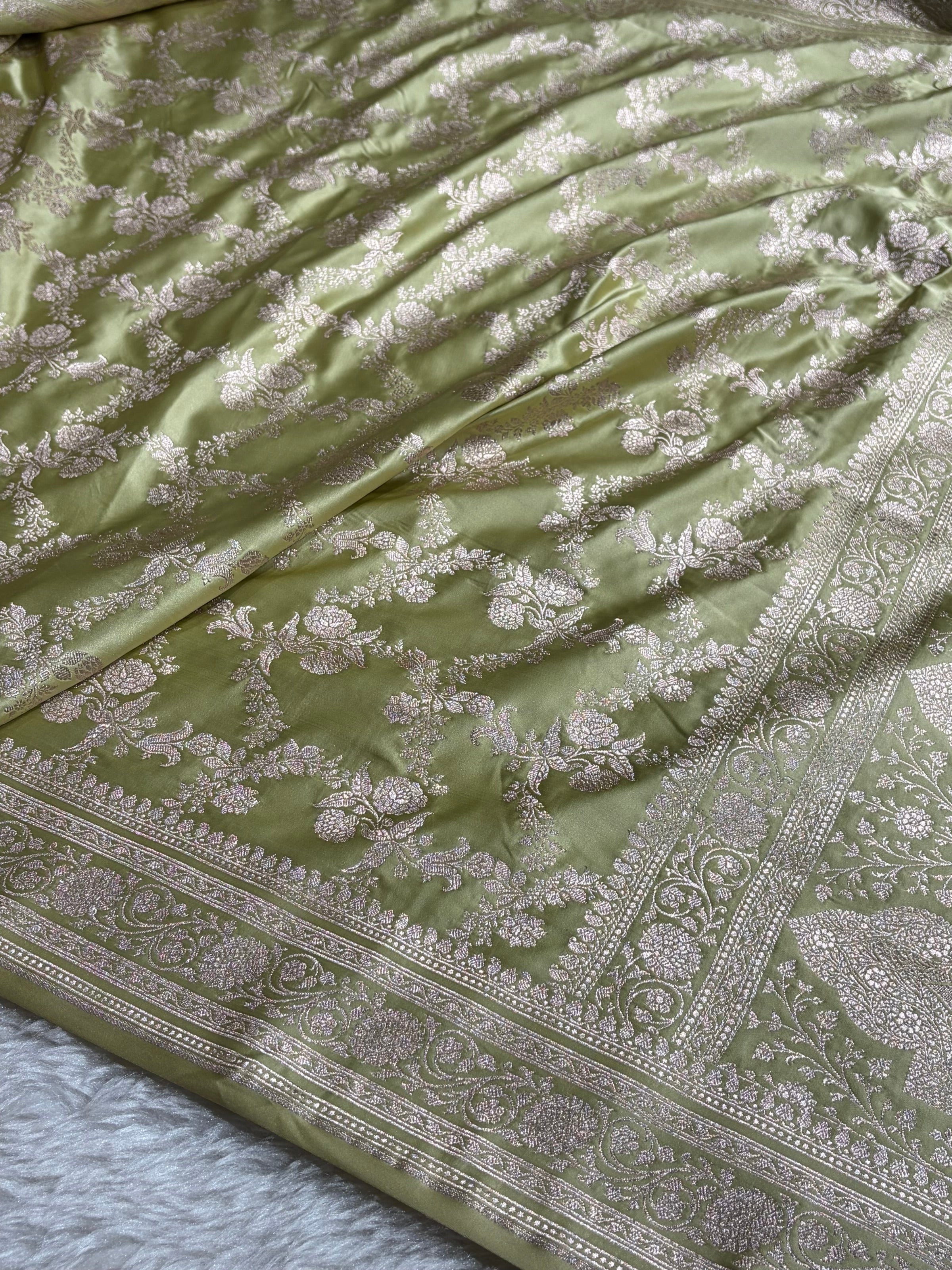 Pista Banarasi With Floral Jaal Pattern Mashru Silk Saree MSM-130