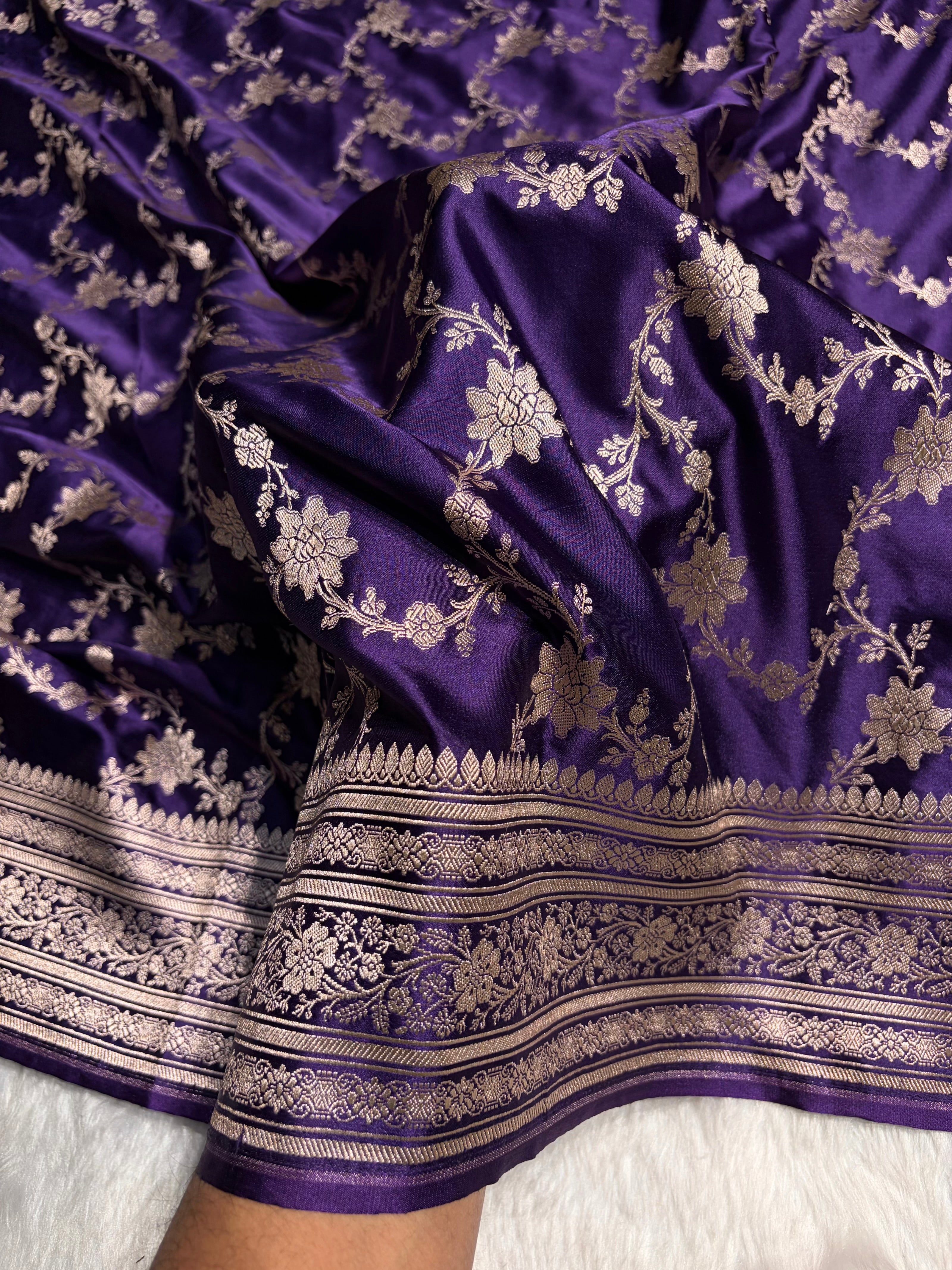 Purple Shades Jaal Pattern Floral Jaal Mashru Silk Saree MS07