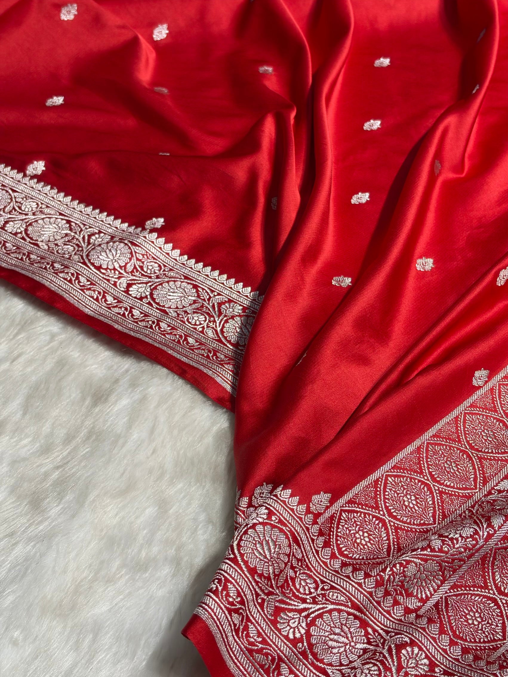 Red Shades Booti Mashru Silk Saree MS68