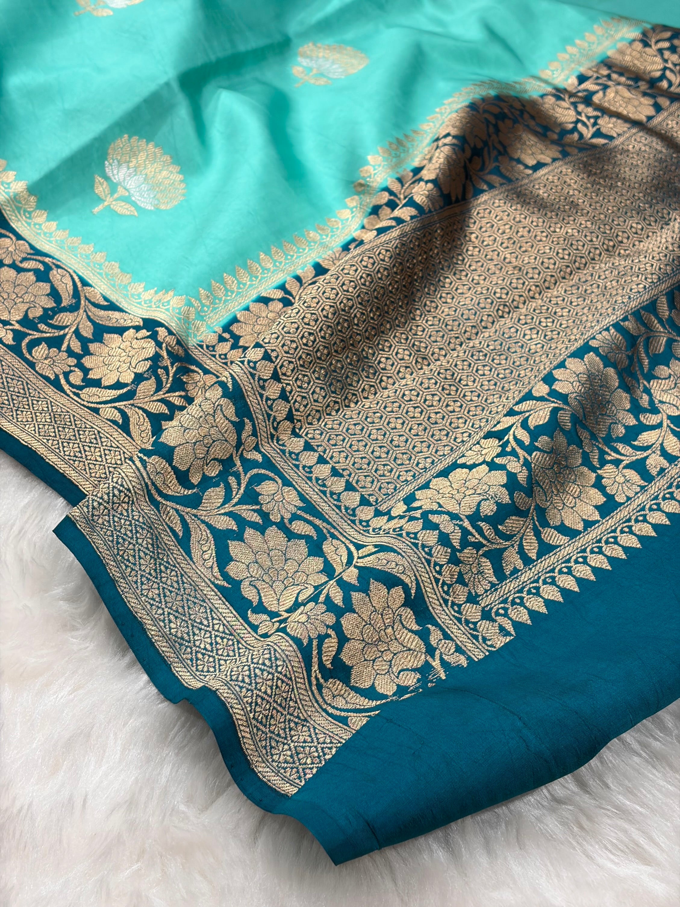 Banarasi Sea Green With Rama Contrast Shades Minakari Boota Handwoven Pure Paper Silk RM-84