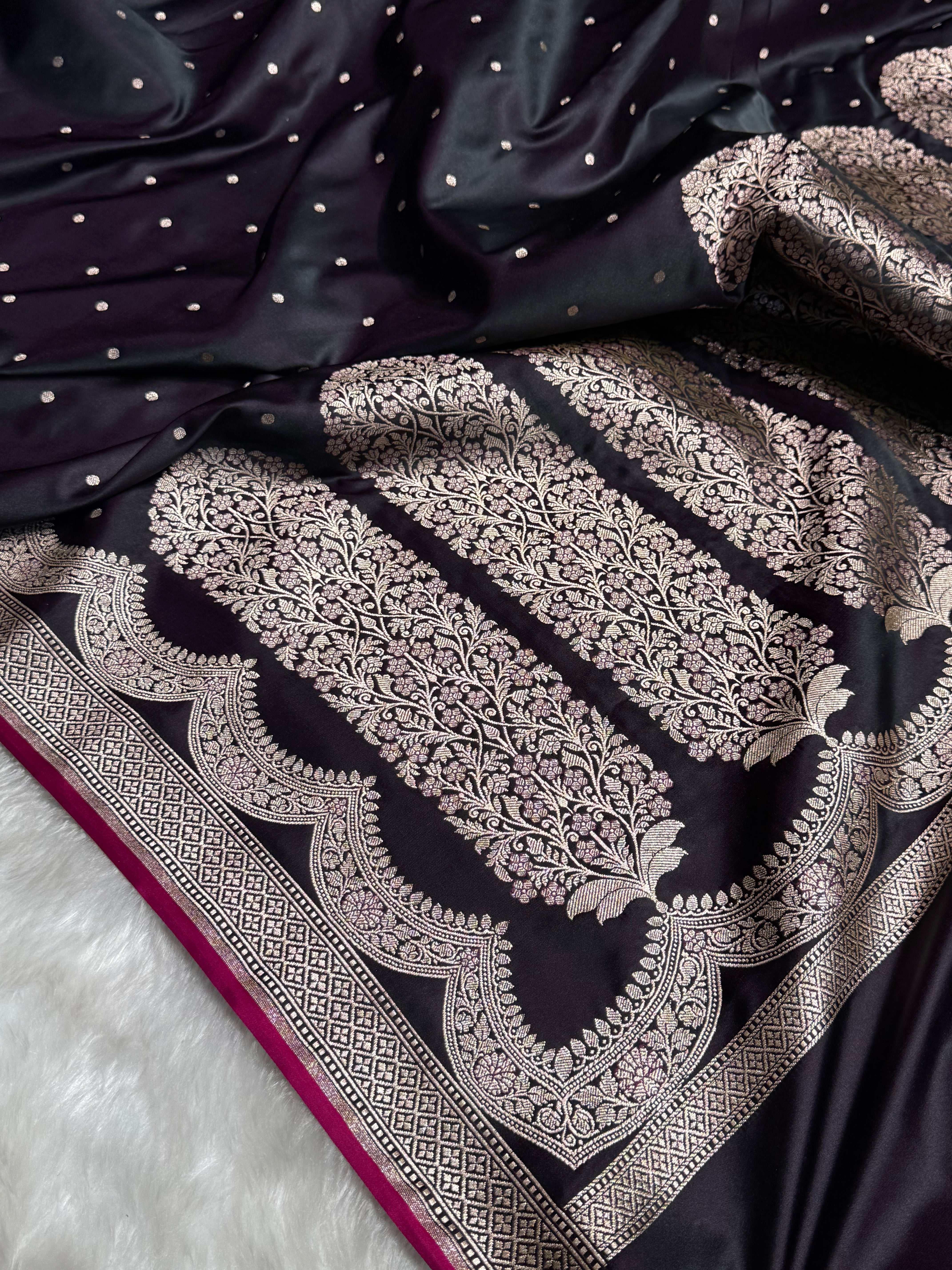Dark Purple Shades Scallop Motif Booti Mashru Silk Saree MSM-56