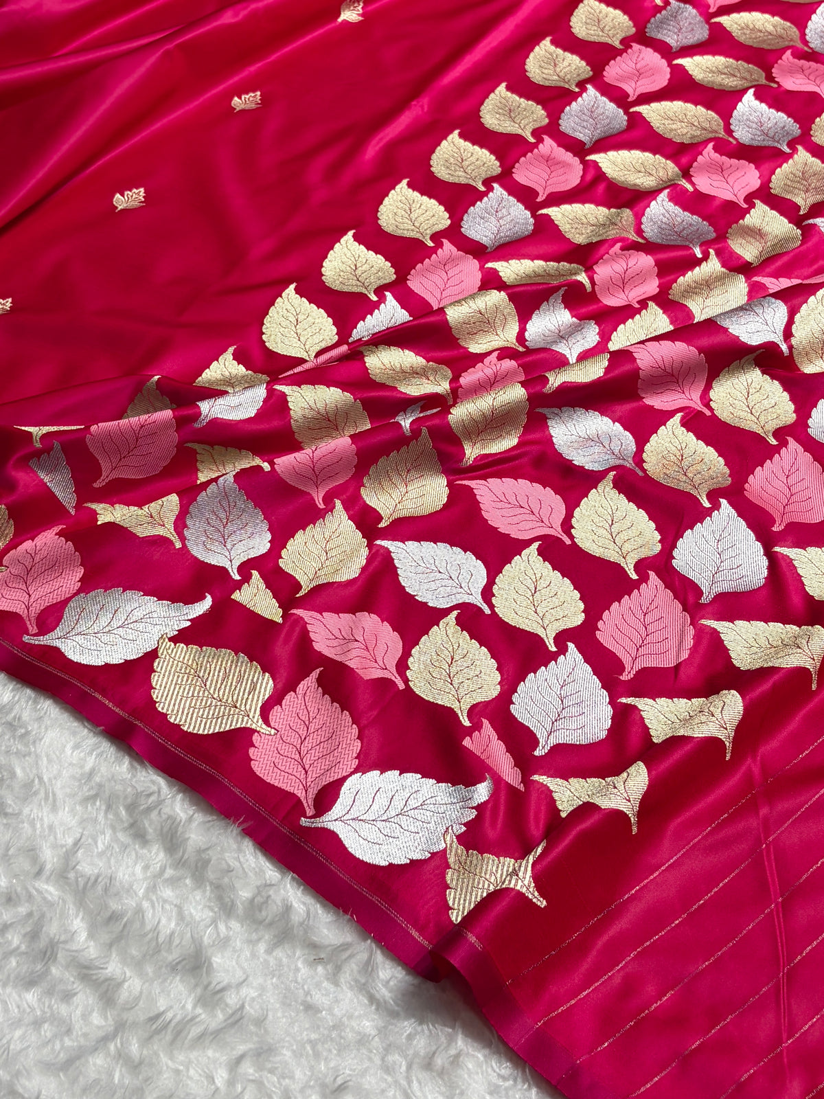 Rani Pink Shades Banarasi Booti Pattern Mashru Silk Saree MSM-136