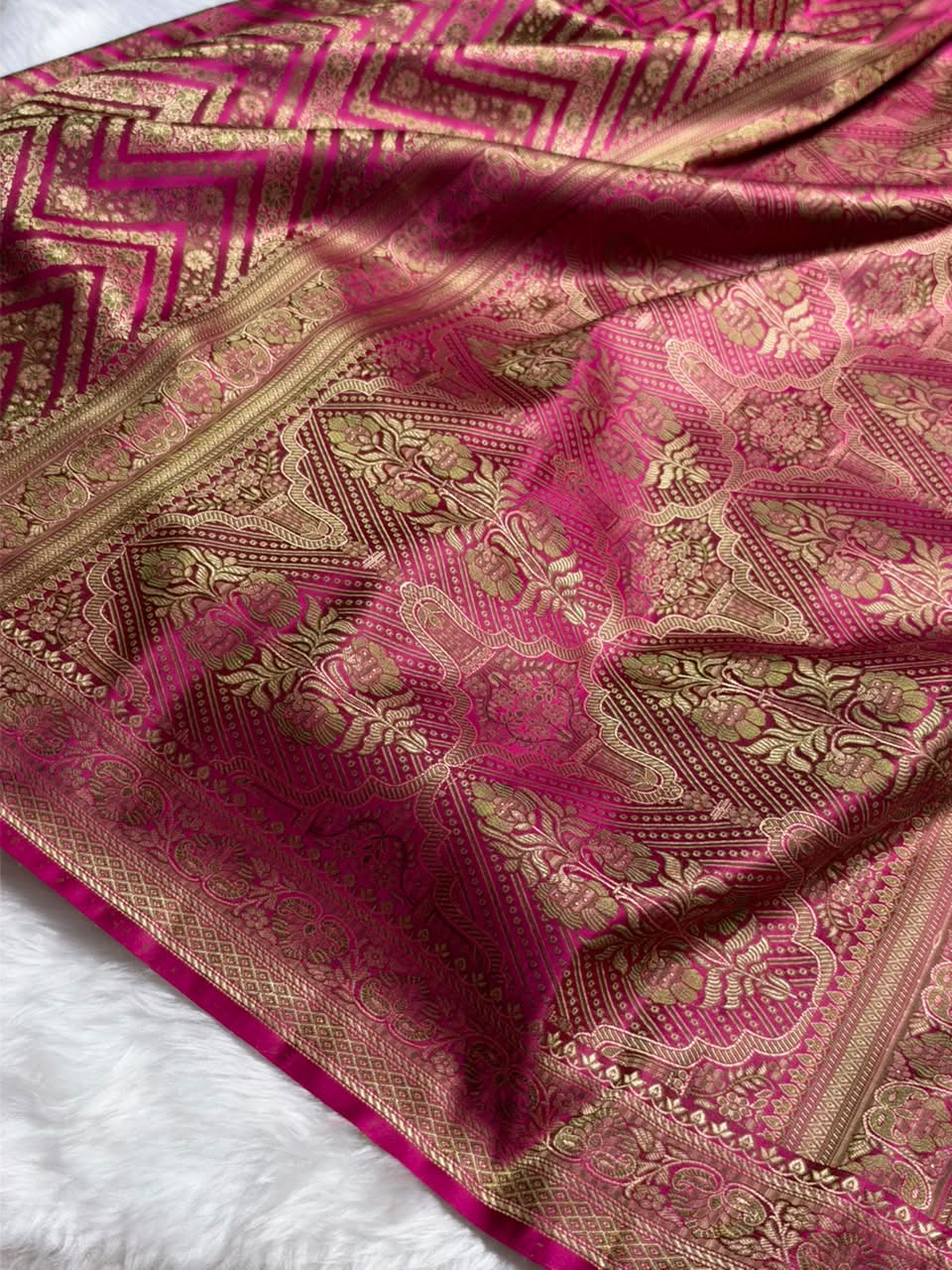 Rani Pink Jamawar Tanchoi With Minakari Jaal Katan Silk Saree SKTM-26