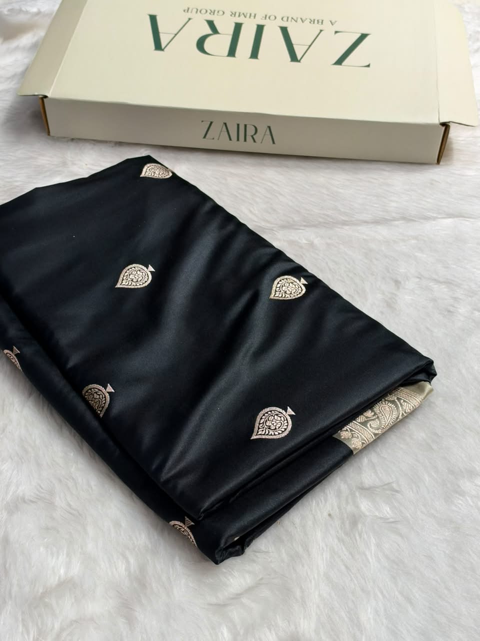 Contrast Black / Tusser Shade Banarasi Booti Pattern Mashru Silk Saree MSM-140