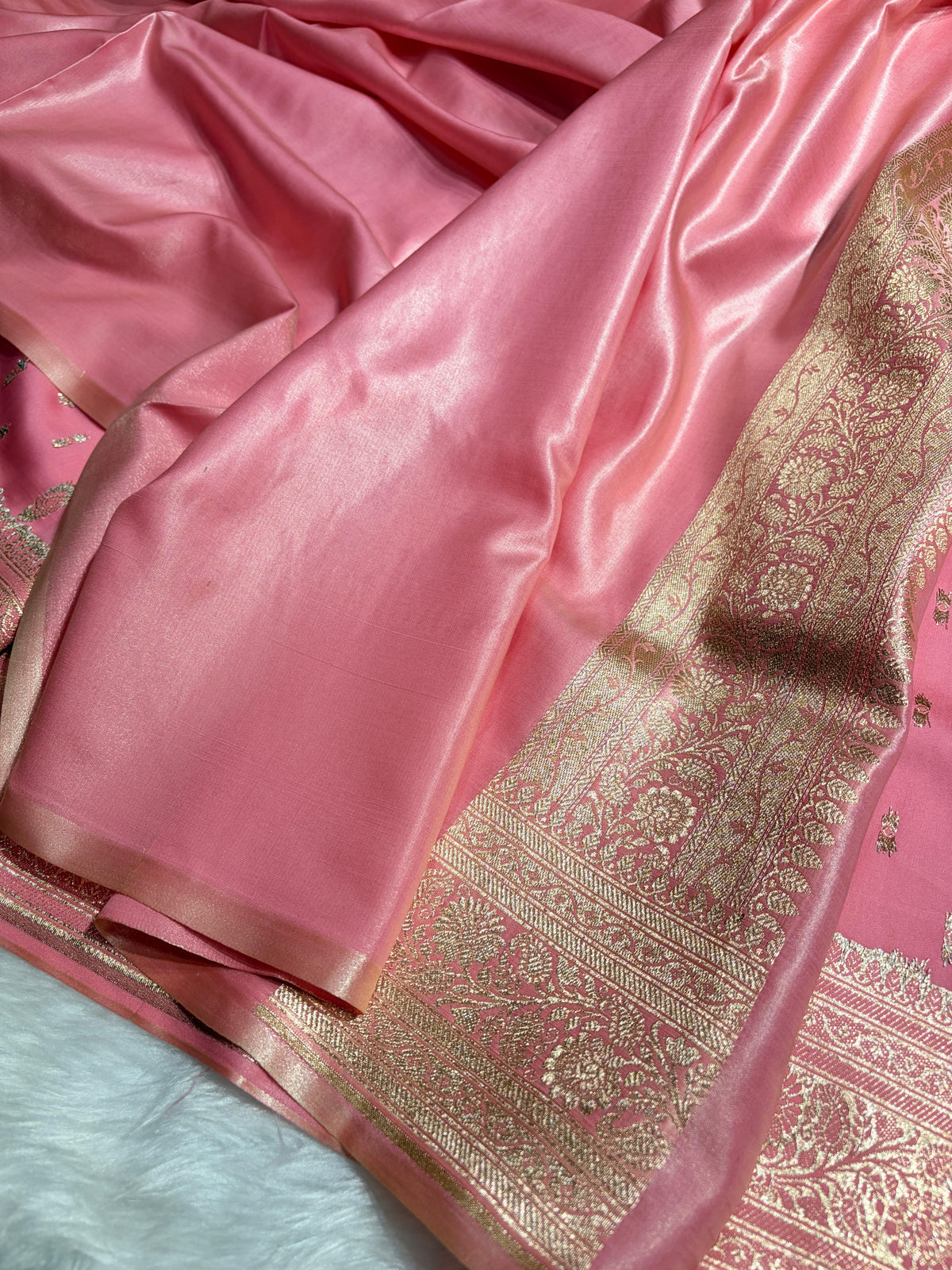Banarasi Dusty Rose Pink Shades Booti Pattern Banarasi Satin Silk Saree SS64