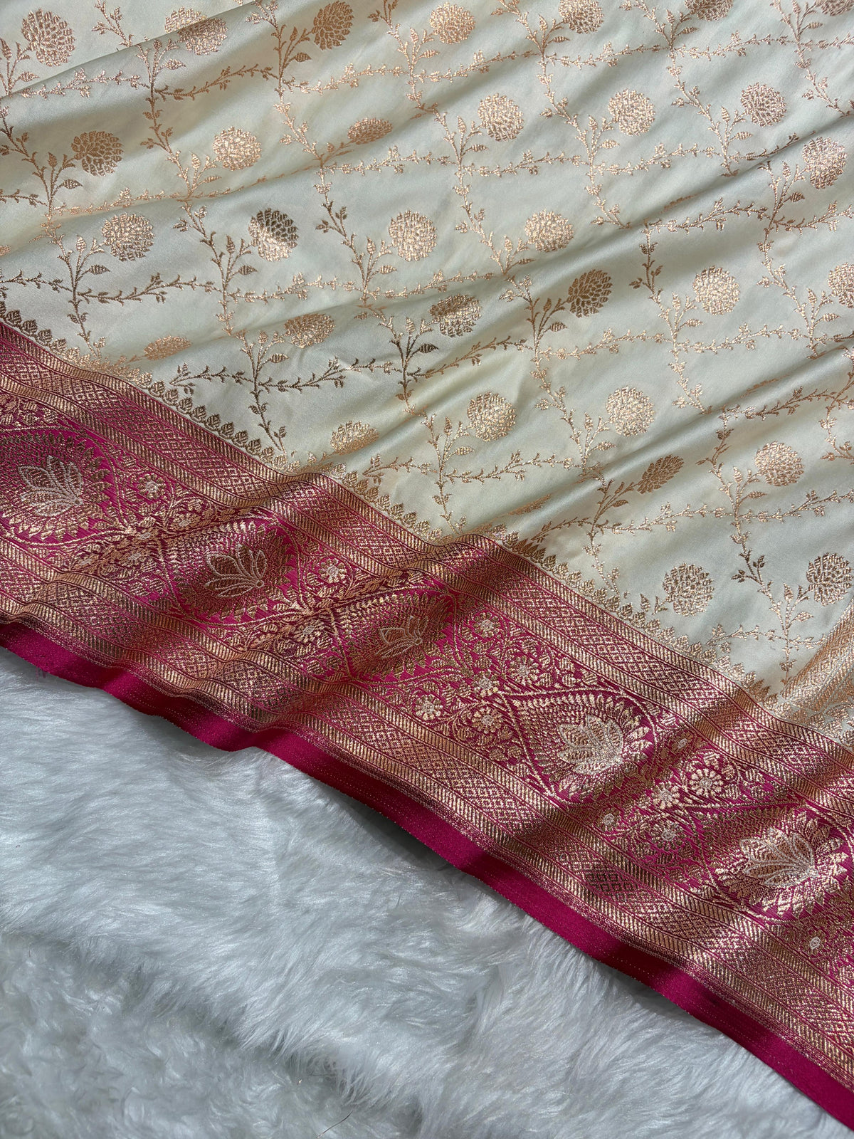 Banarasi Satin Katan Saree in Contrast White / Rani Pink Shades SK158