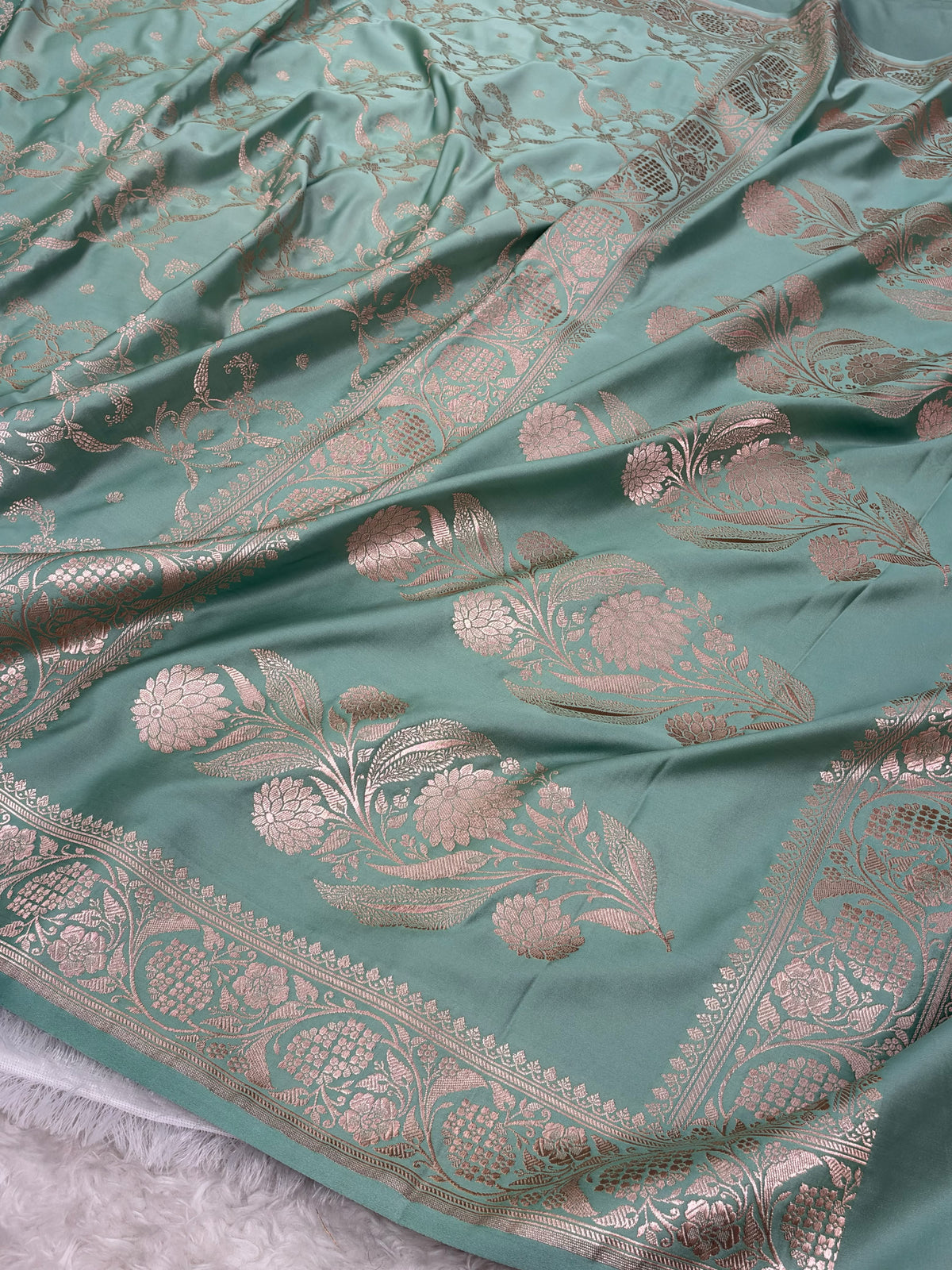 Sea Green Shades Banarasi With Floral Jaal Pattern Mashru Silk Saree MSM-134