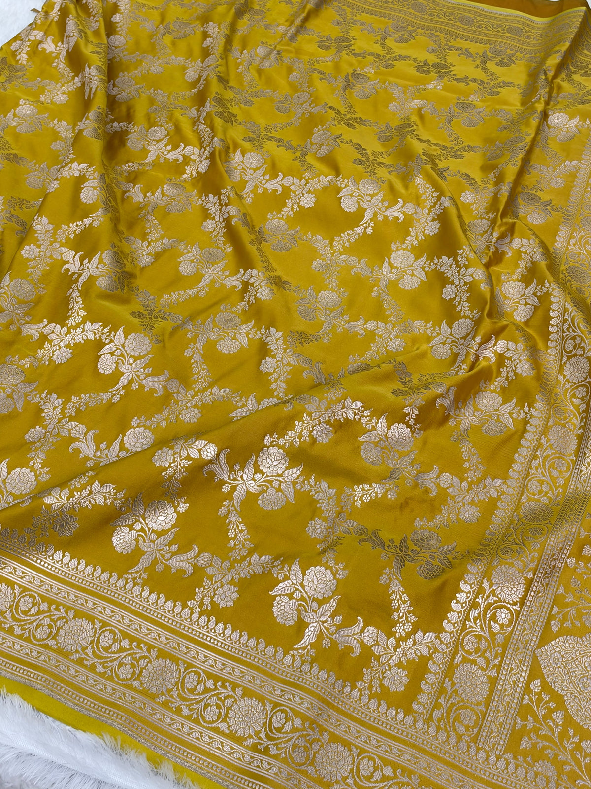 Mustrad Yellow Shades Banarasi With Floral Jaal Pattern Mashru Silk Saree MSM-130