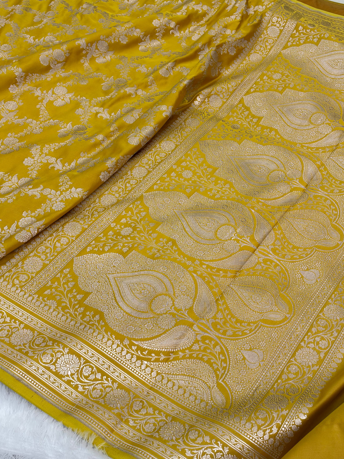 Mustrad Yellow Shades Banarasi With Floral Jaal Pattern Mashru Silk Saree MSM-130