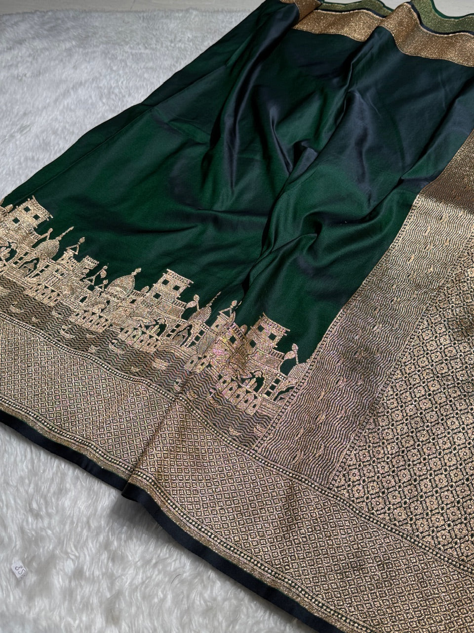 Bottle Green Banarasi Ghat Pattern Satin Katan Silk saree SK33