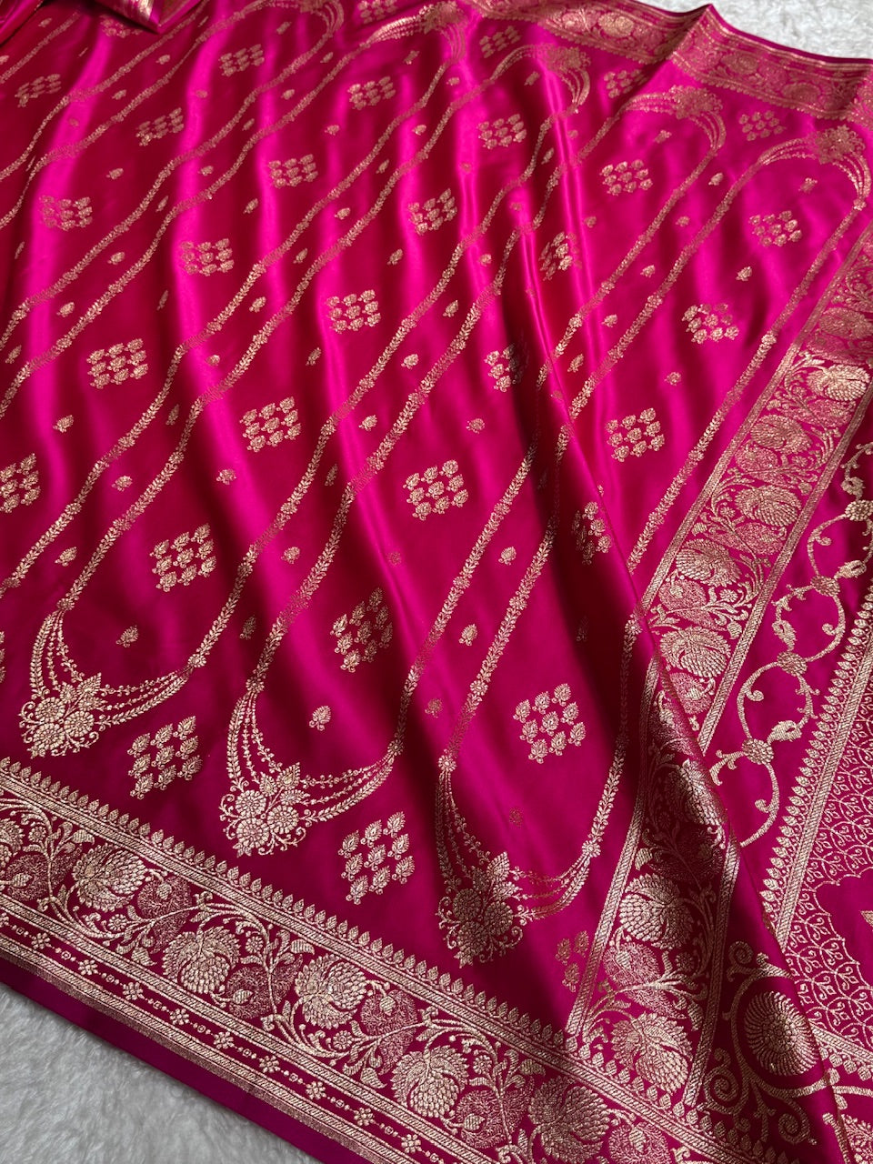 Rani Floral Boota Pattern Satin Katan Silk saree SK39