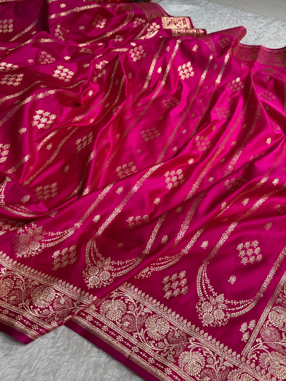 Rani Floral Boota Pattern Satin Katan Silk saree SK39