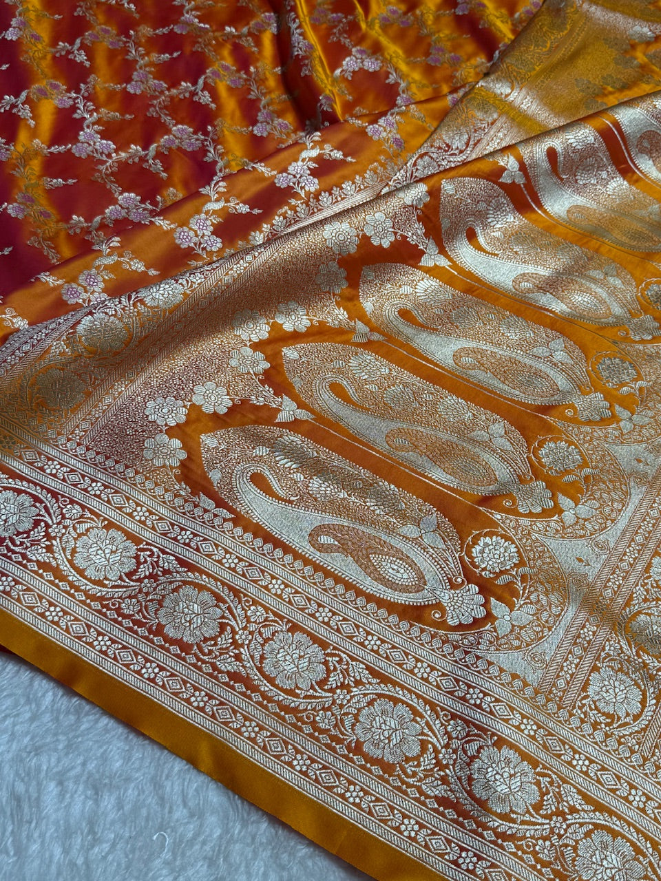 Gold Jaal Pattern Mashru Silk Saree