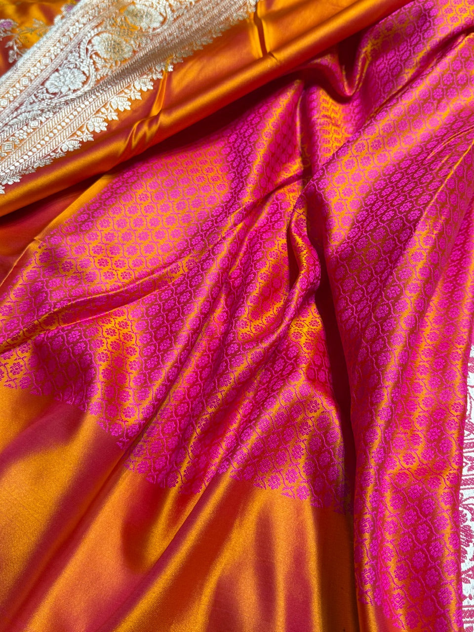 Gold Jaal Pattern Mashru Silk Saree