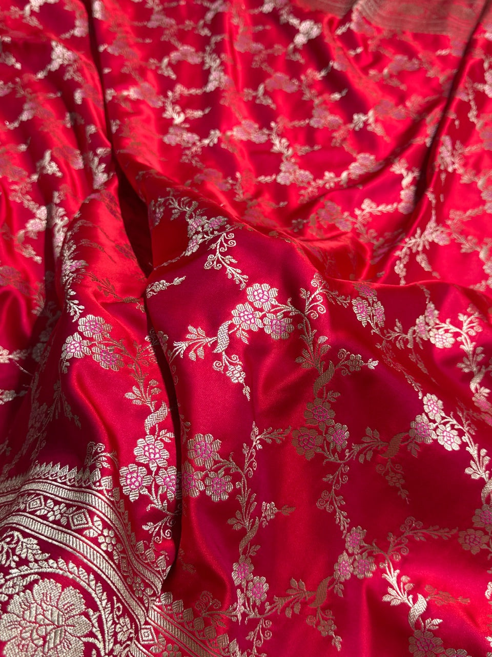 Rani Jaal Pattern Mashru Silk Saree