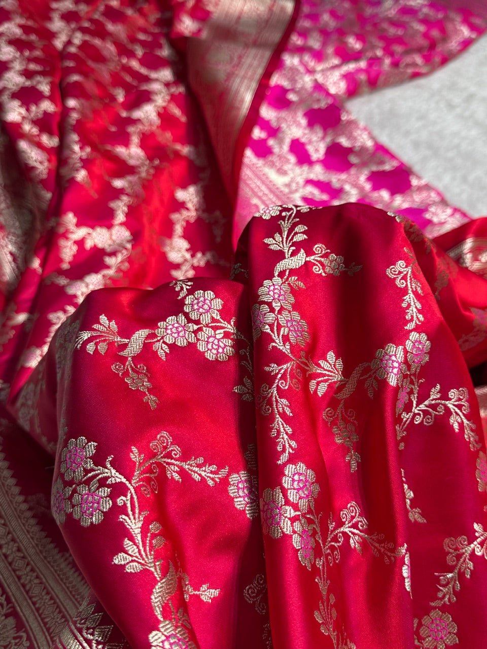 Rani Jaal Pattern Mashru Silk Saree