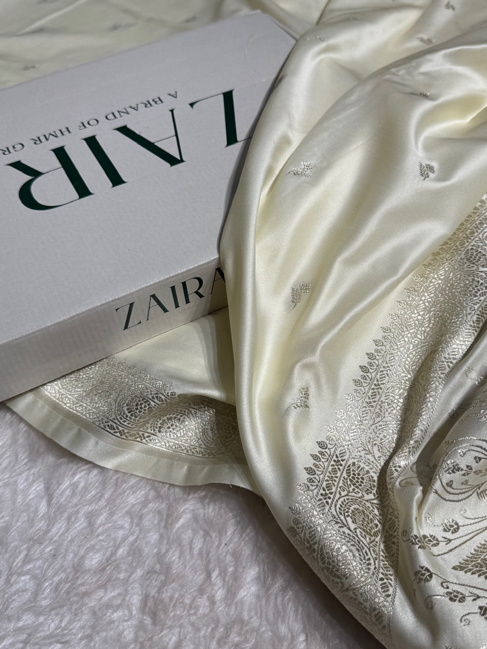 Off White Floral Booti Mashru Silk Saree